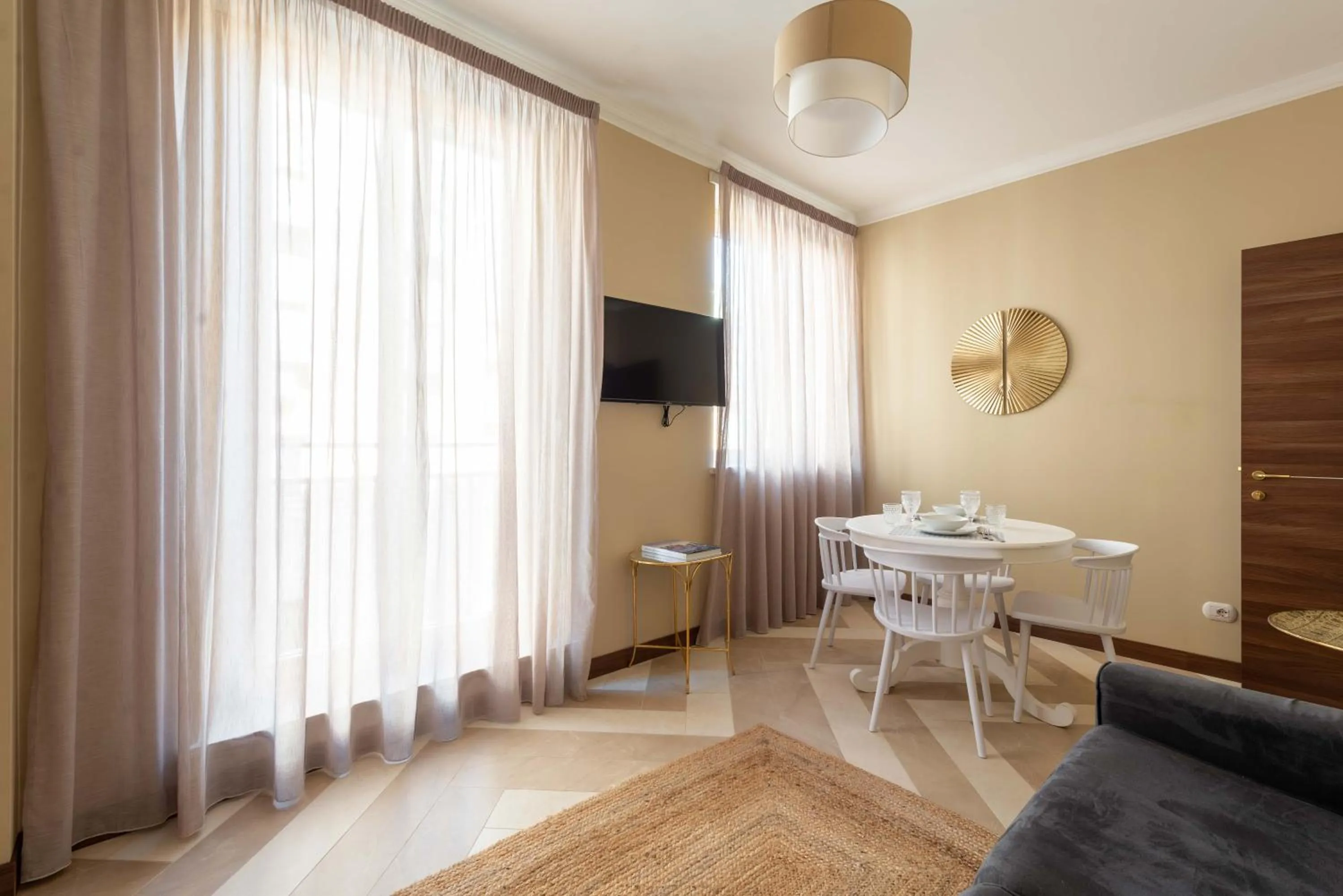 TV and multimedia in SuityRHome Campo de' Fiori