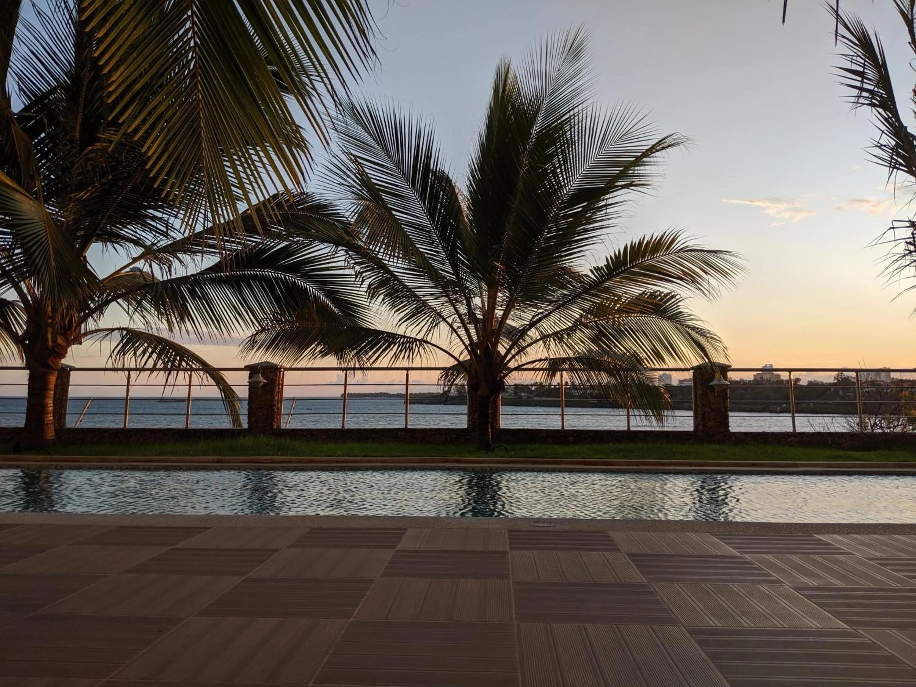 Swimming pool in English Point Residence Beach Apartments Mombasa