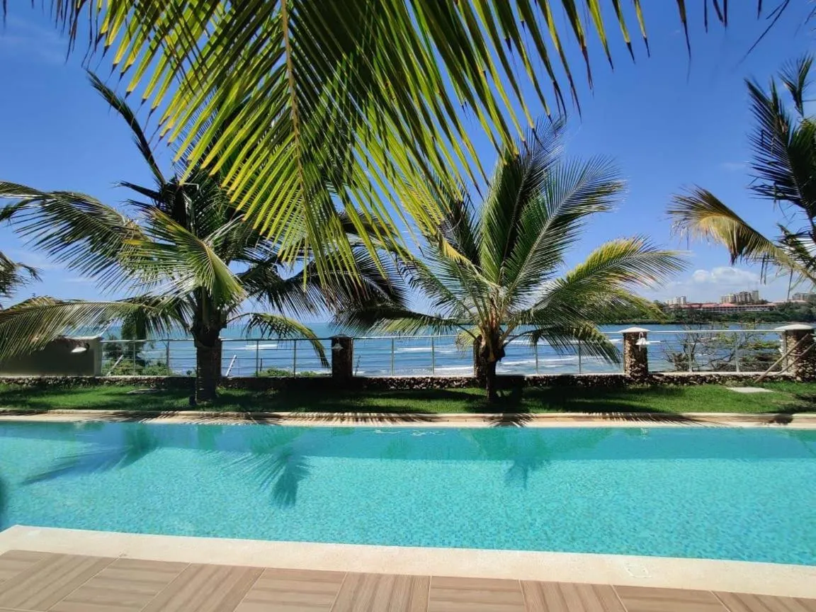 Swimming pool in English Point Residence Beach Apartments Mombasa