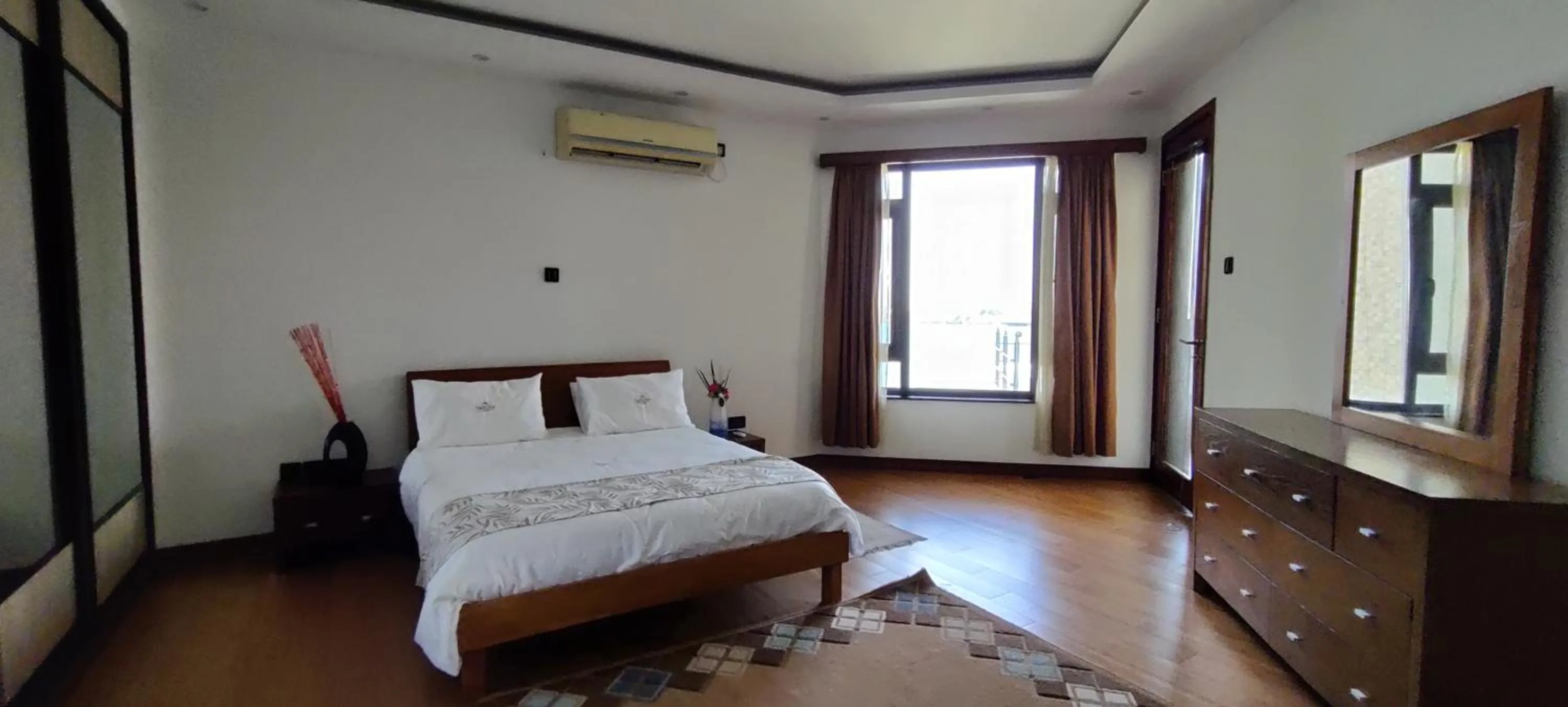 Photo of the whole room, Bed in English Point Residence Beach Apartments Mombasa