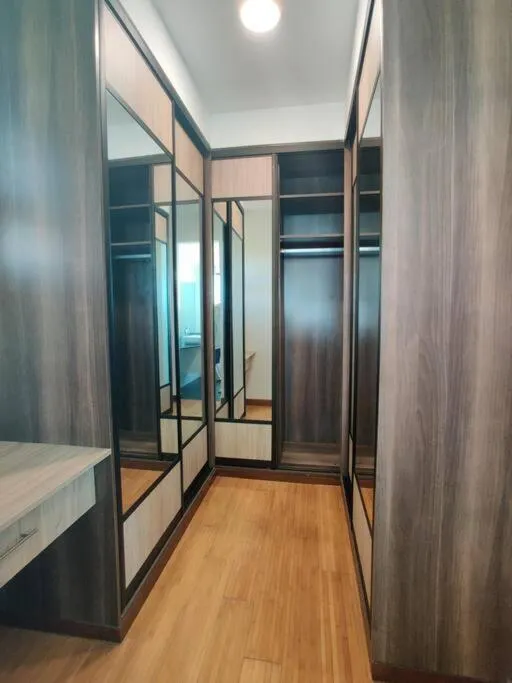 wardrobe, Bed in English Point Residence Beach Apartments Mombasa