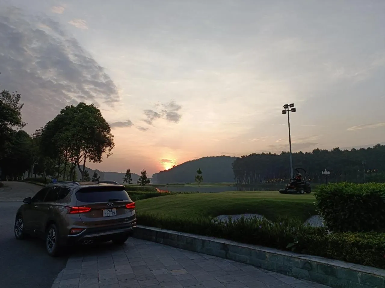 Neighbourhood in SONG HONG VIEW HOTEL