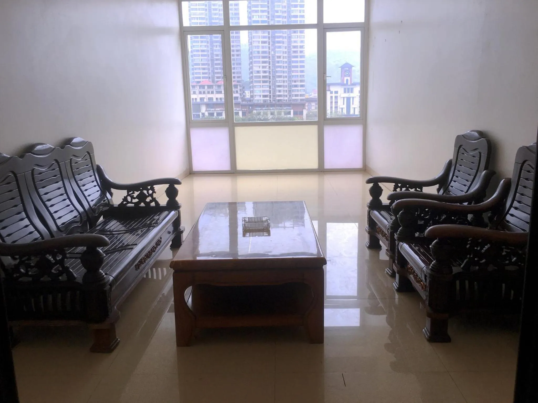 Communal lounge/ TV room in SONG HONG VIEW HOTEL