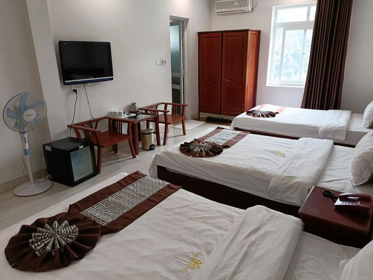 Photo of the whole room, Bed in SONG HONG VIEW HOTEL