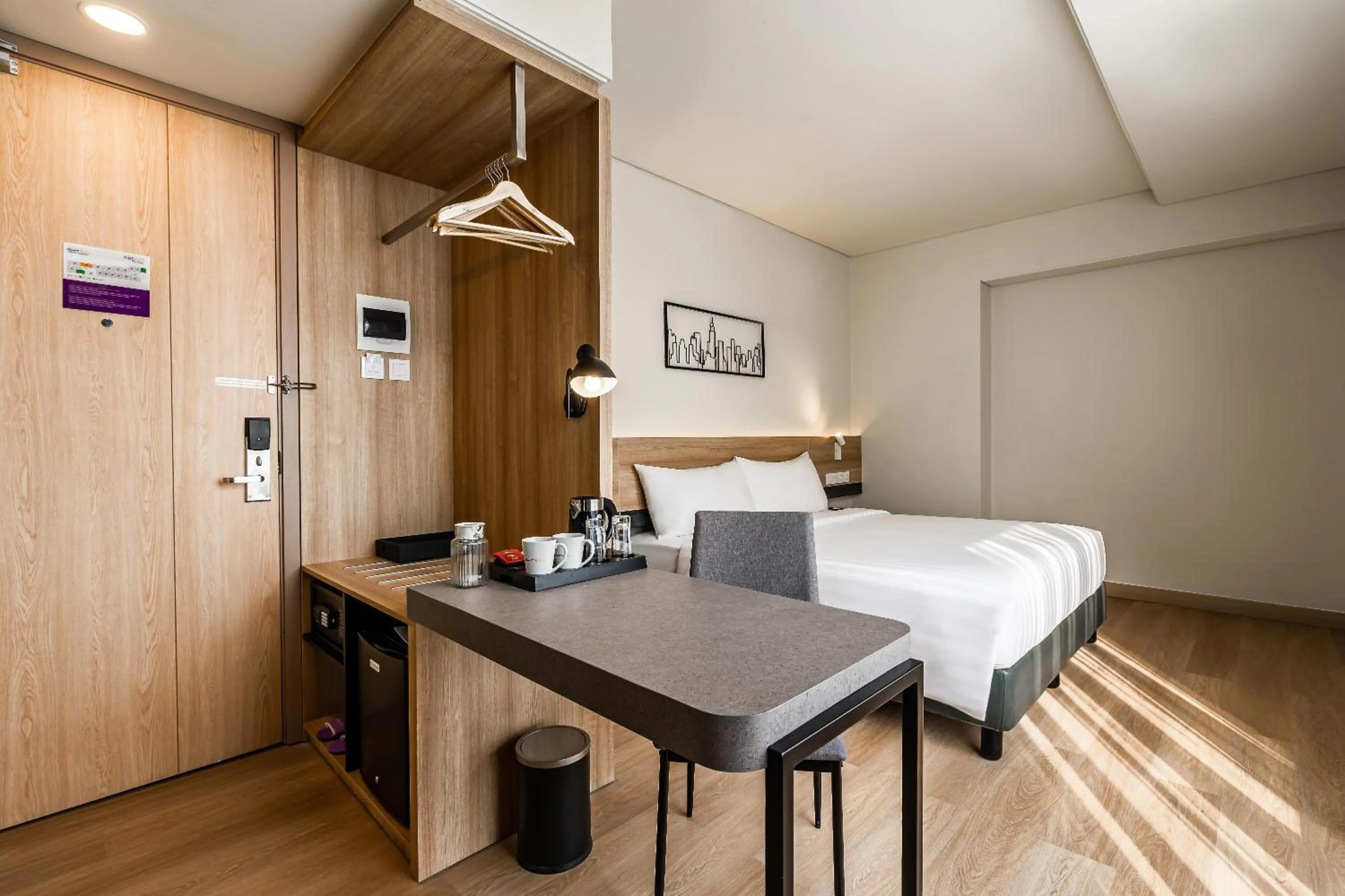 Bedroom, Bed in Quest Prime Pemuda - Semarang