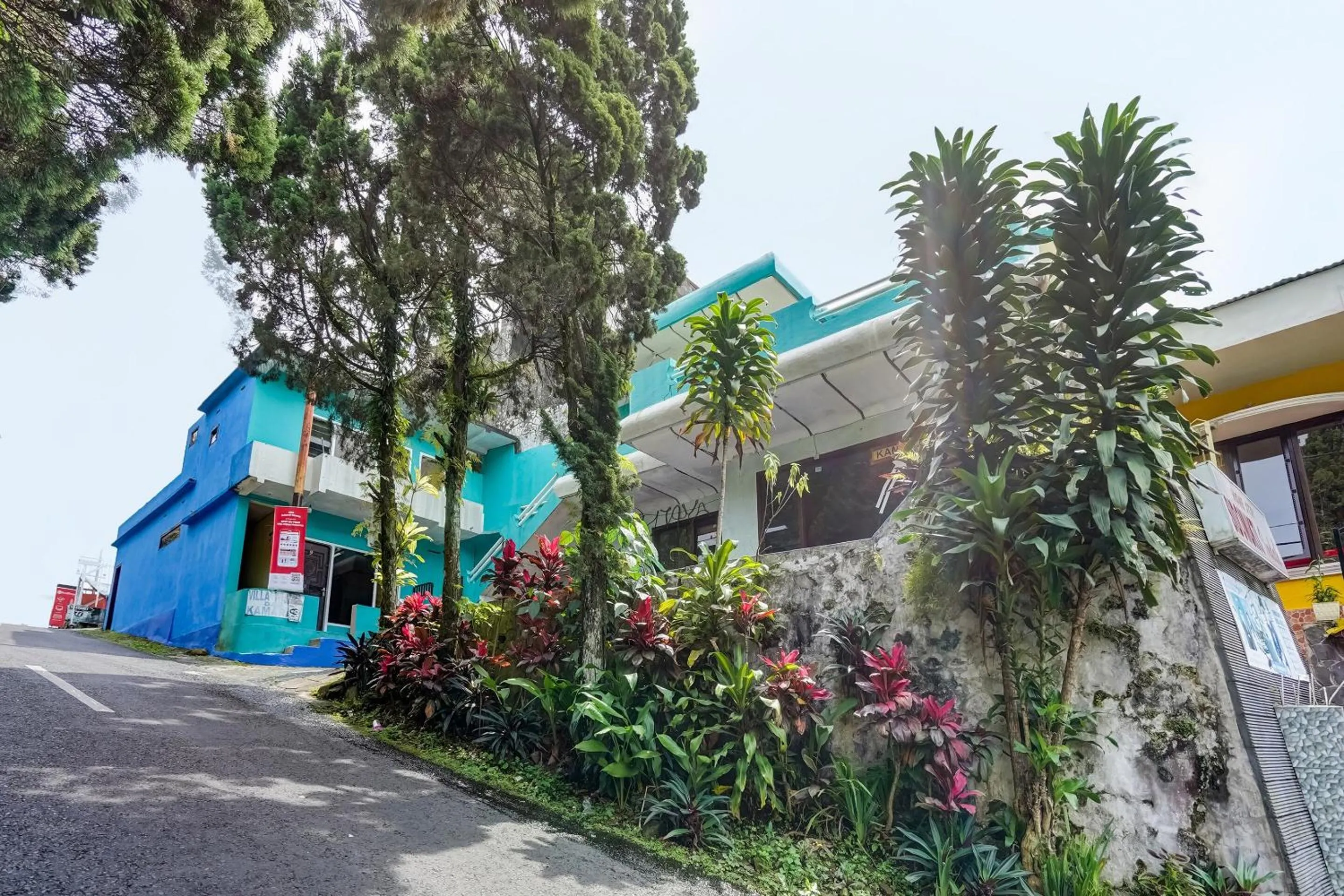 Facade/entrance in OYO Life 91060 Villa Wijaya Homestay