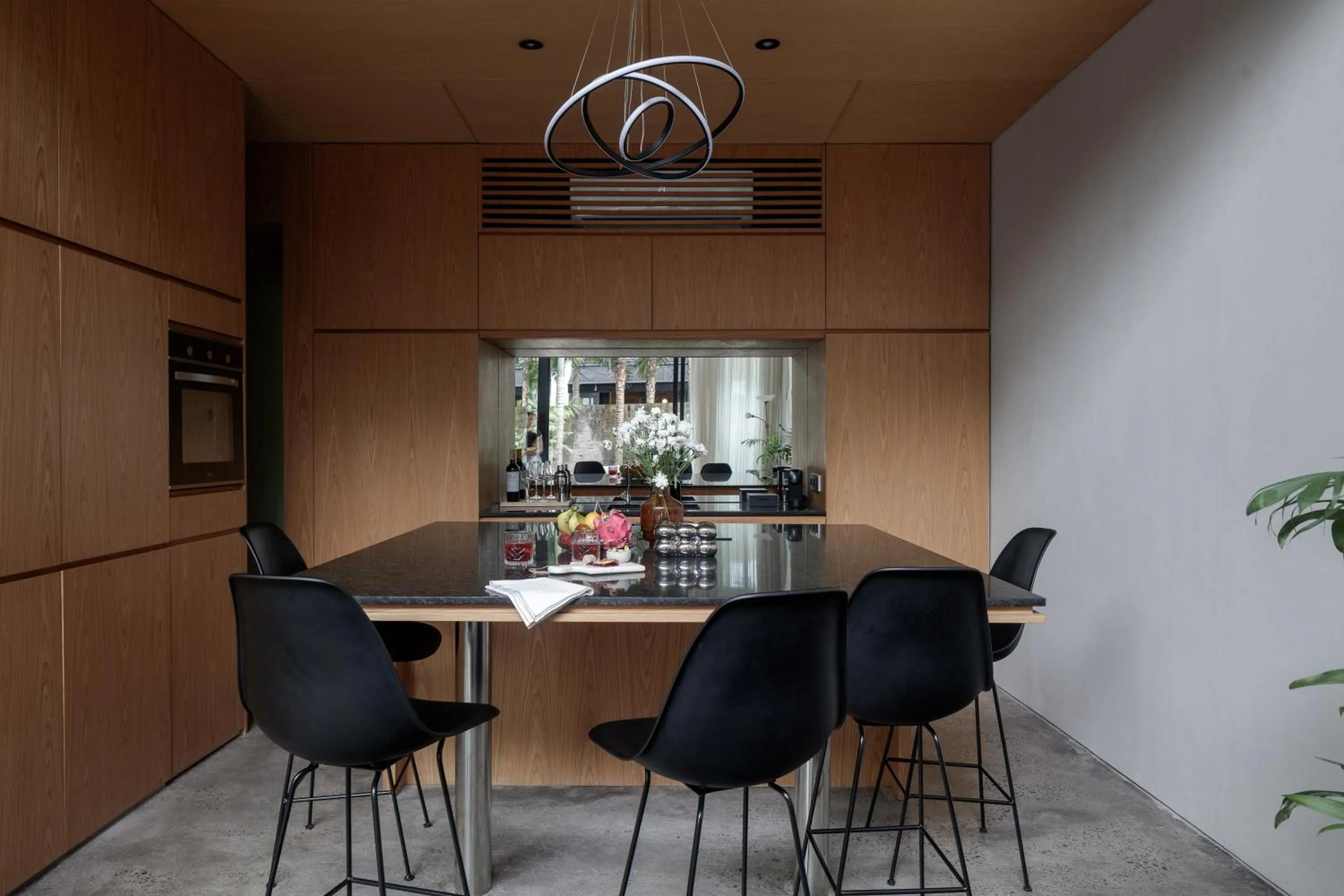 Dining area in OXO Townhouses Berawa Canggu