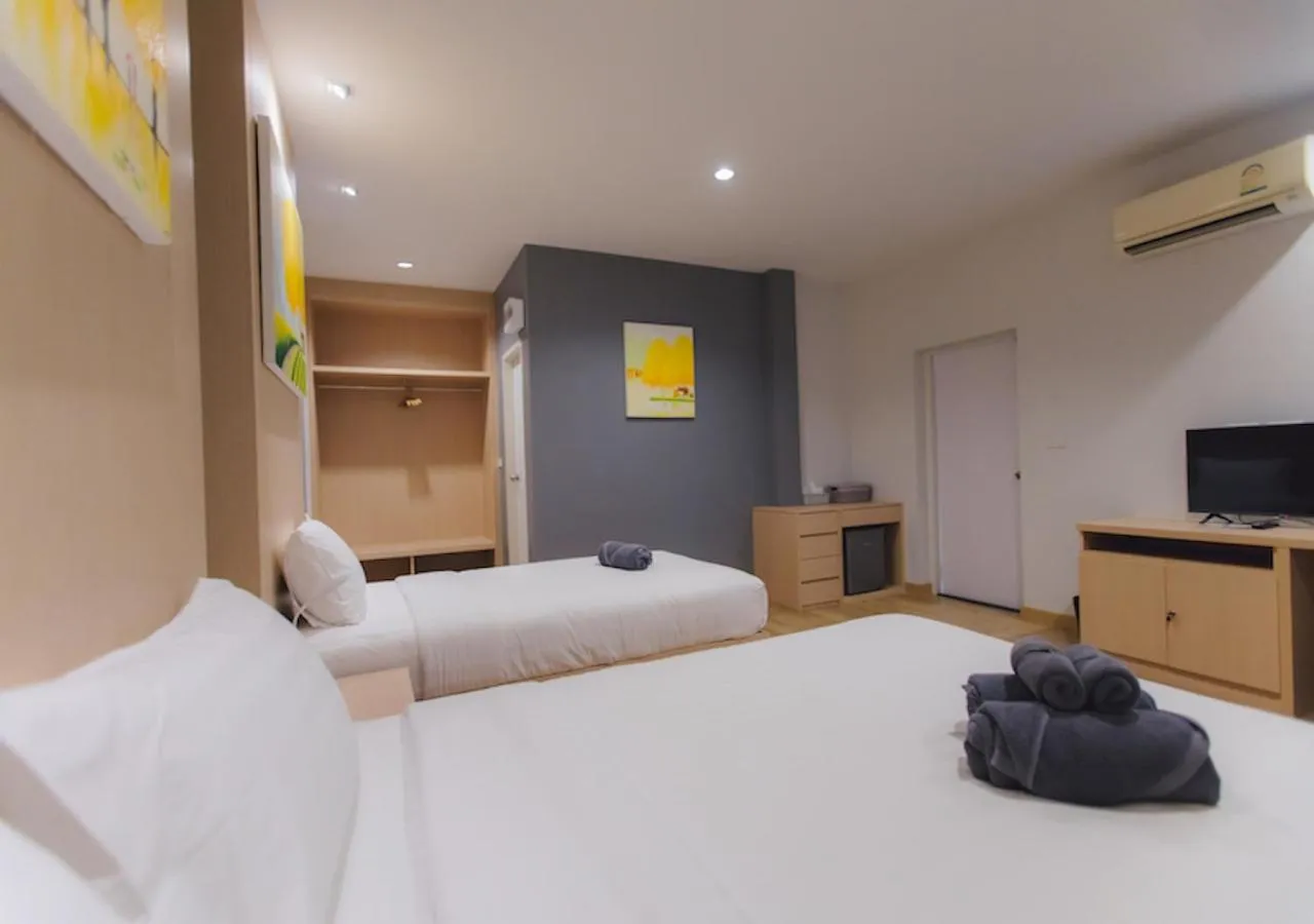 Bed in Bloom Guesthouse