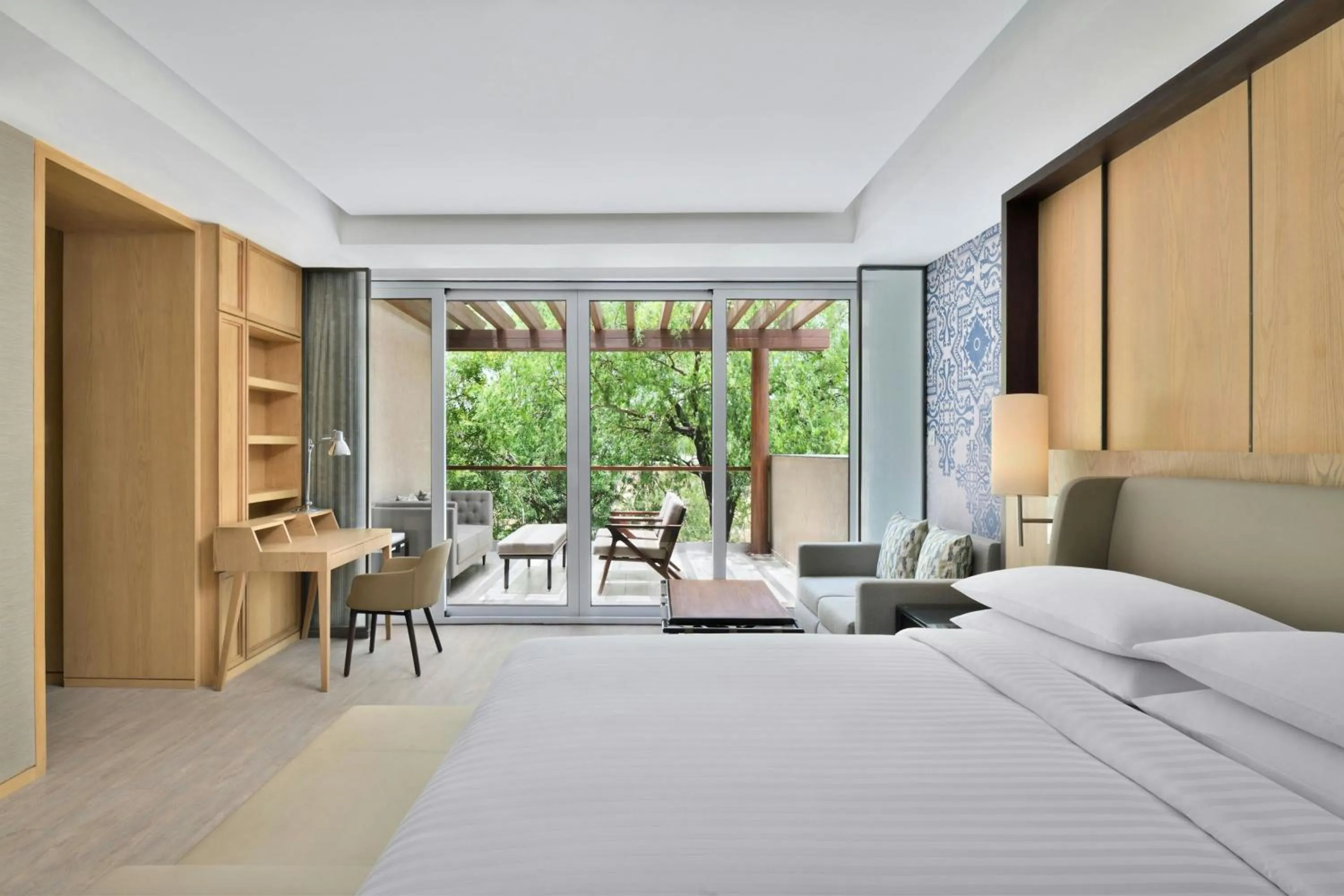 Photo of the whole room, Bed in Courtyard by Marriott Aravali Resort