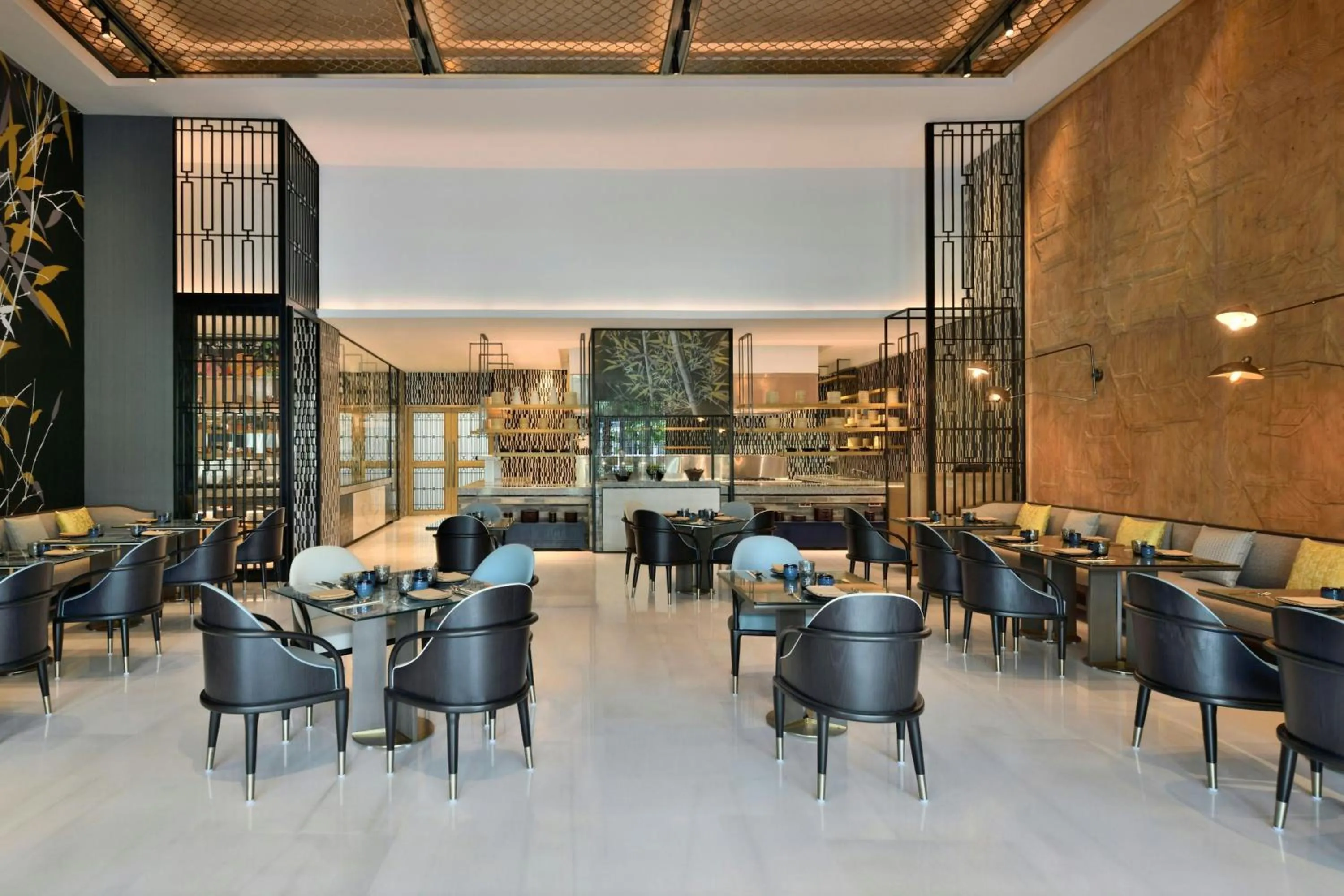 Restaurant/places to eat in Courtyard by Marriott Aravali Resort