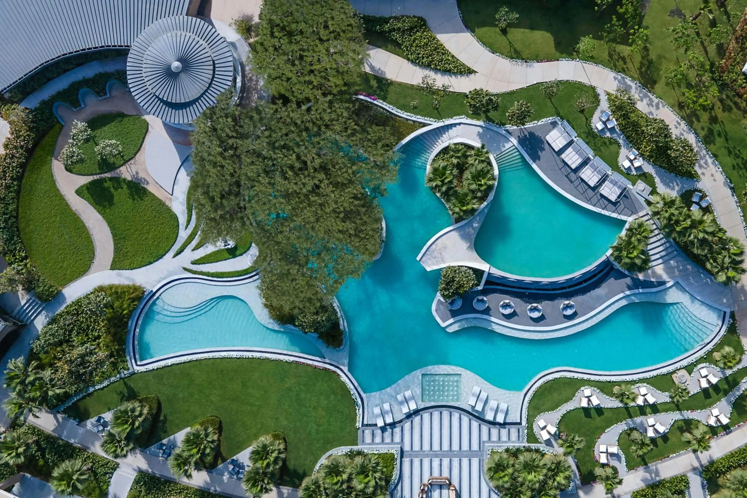 Swimming pool in Courtyard by Marriott Aravali Resort