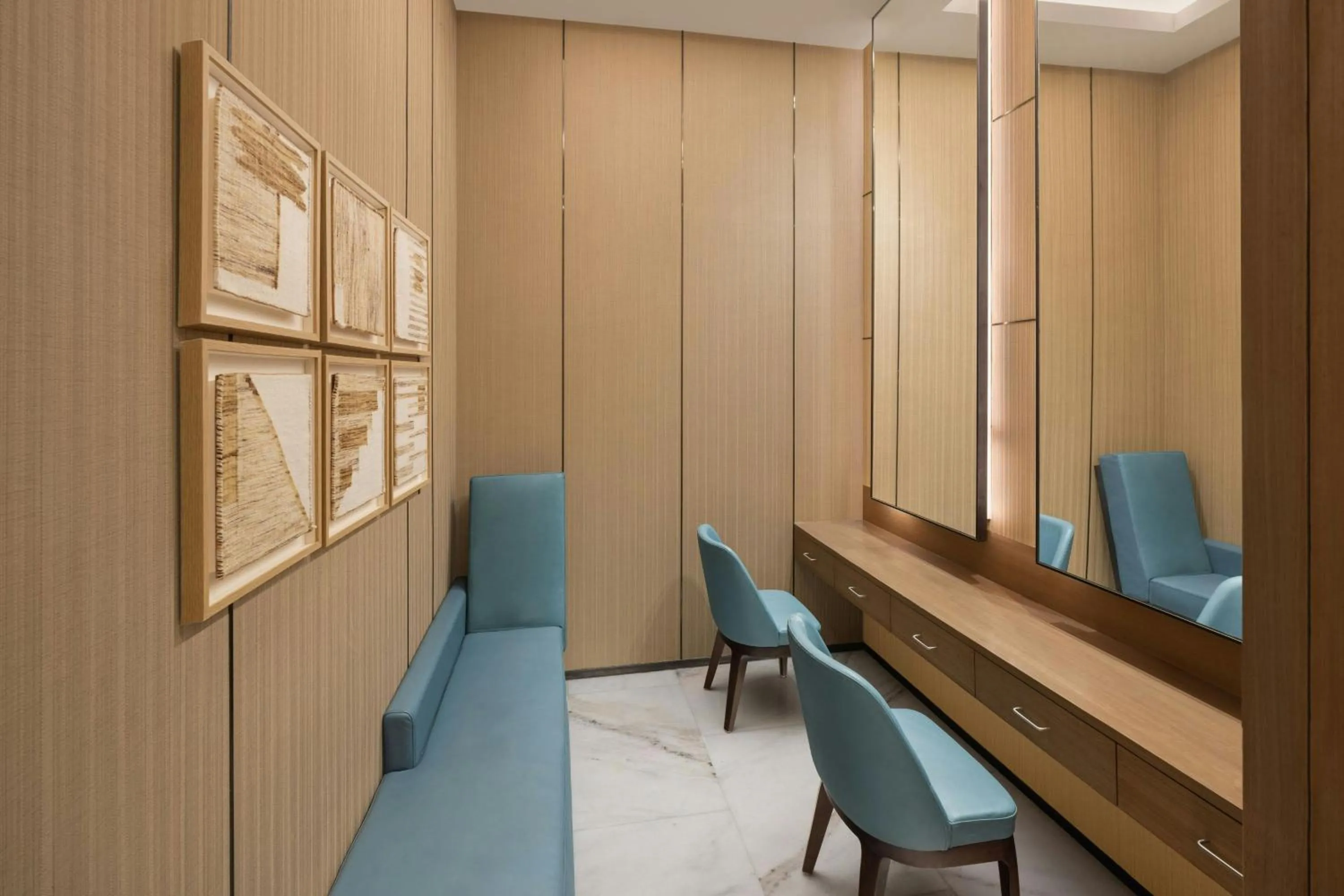 Meeting/conference room in Courtyard by Marriott Aravali Resort