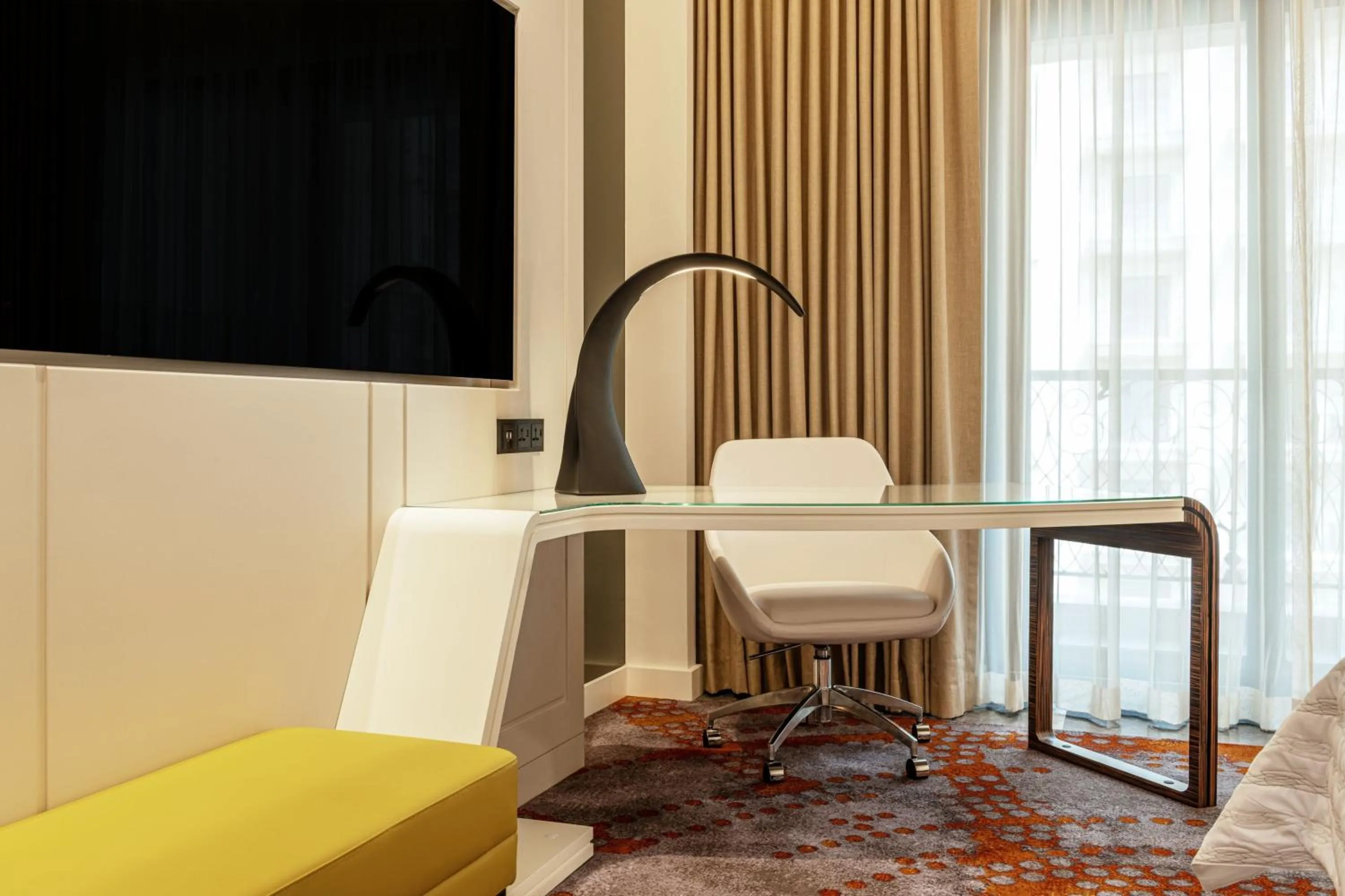 Bedroom in Le Royal Méridien Place Vendôme Lusail