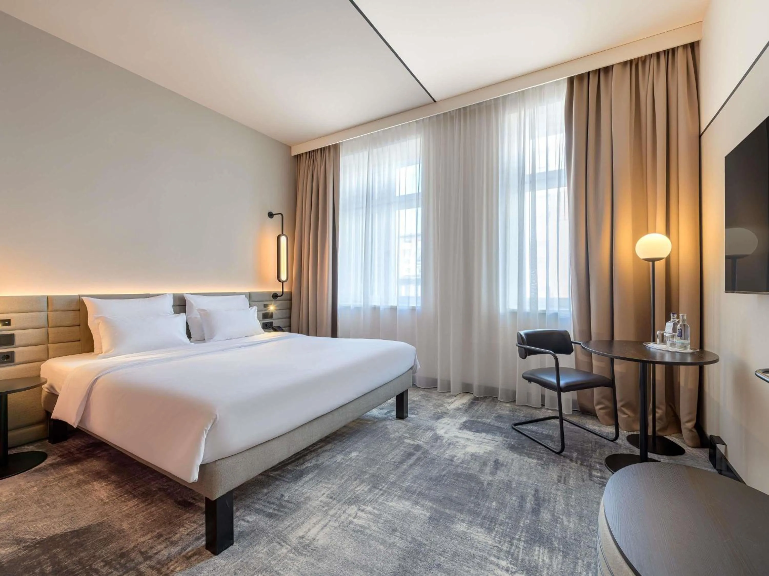 Property building, Bed in Novotel Münster City