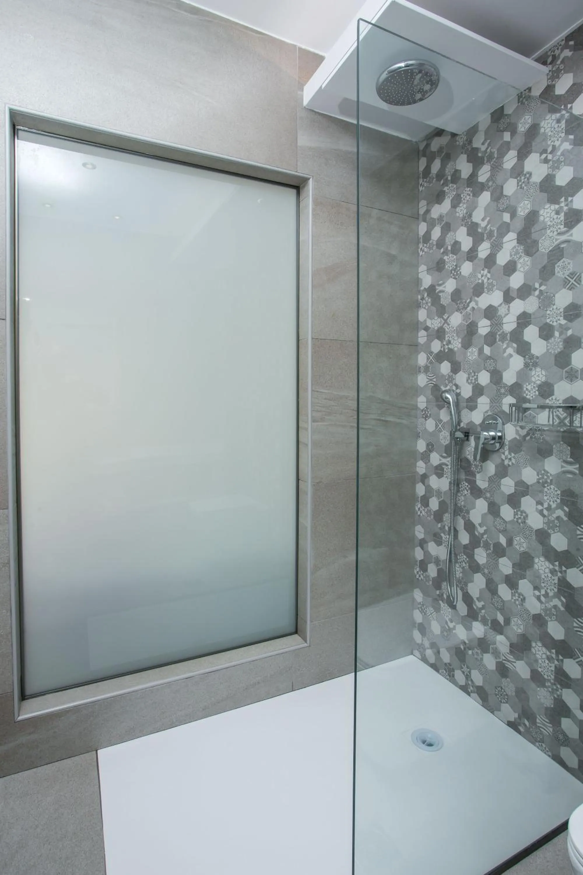 Shower in Hollywood Inn Faliraki - Adults Only