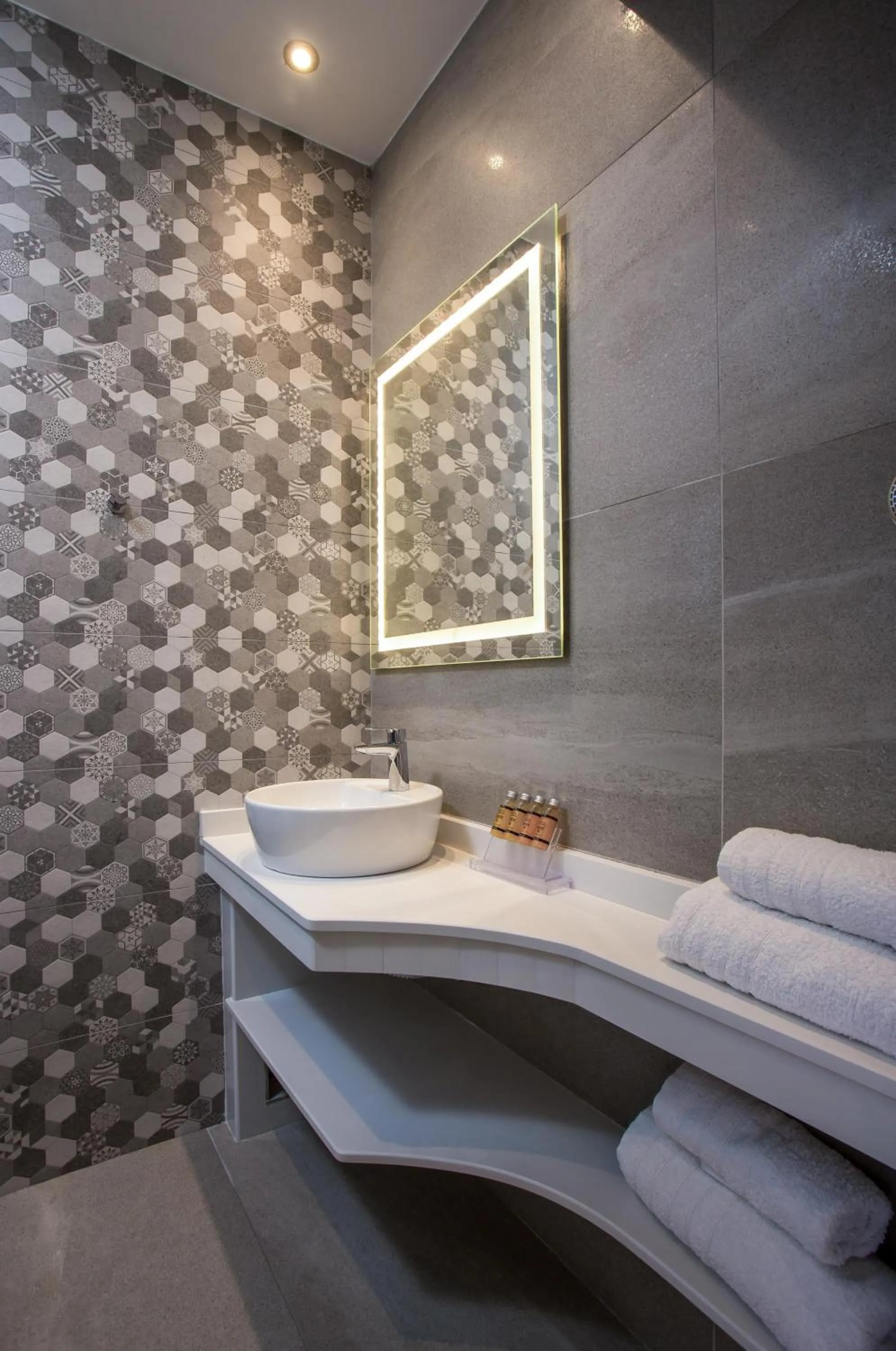 Bathroom in Hollywood Inn Faliraki - Adults Only