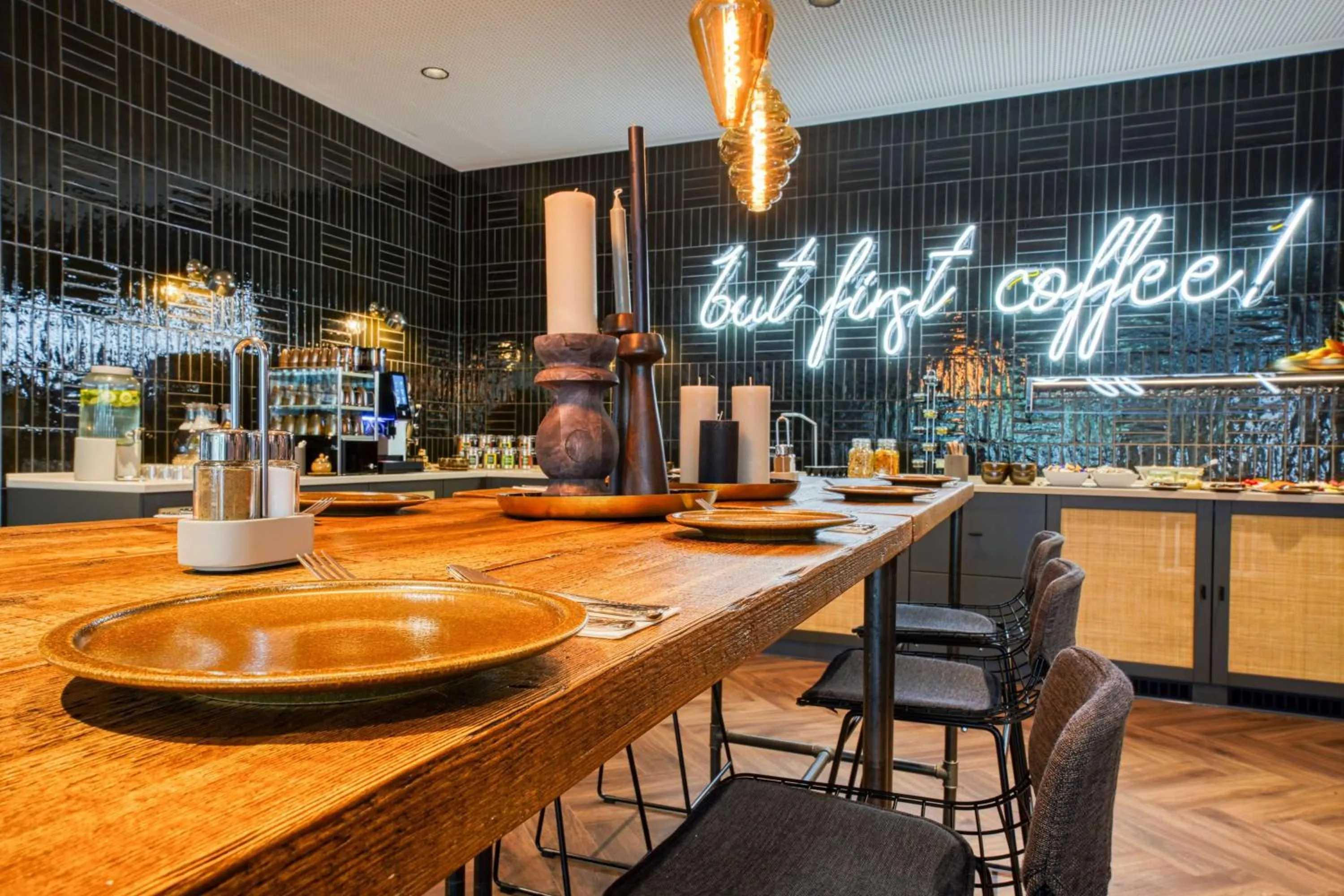 Restaurant/places to eat in Vienna House Easy by Wyndham Hannover City