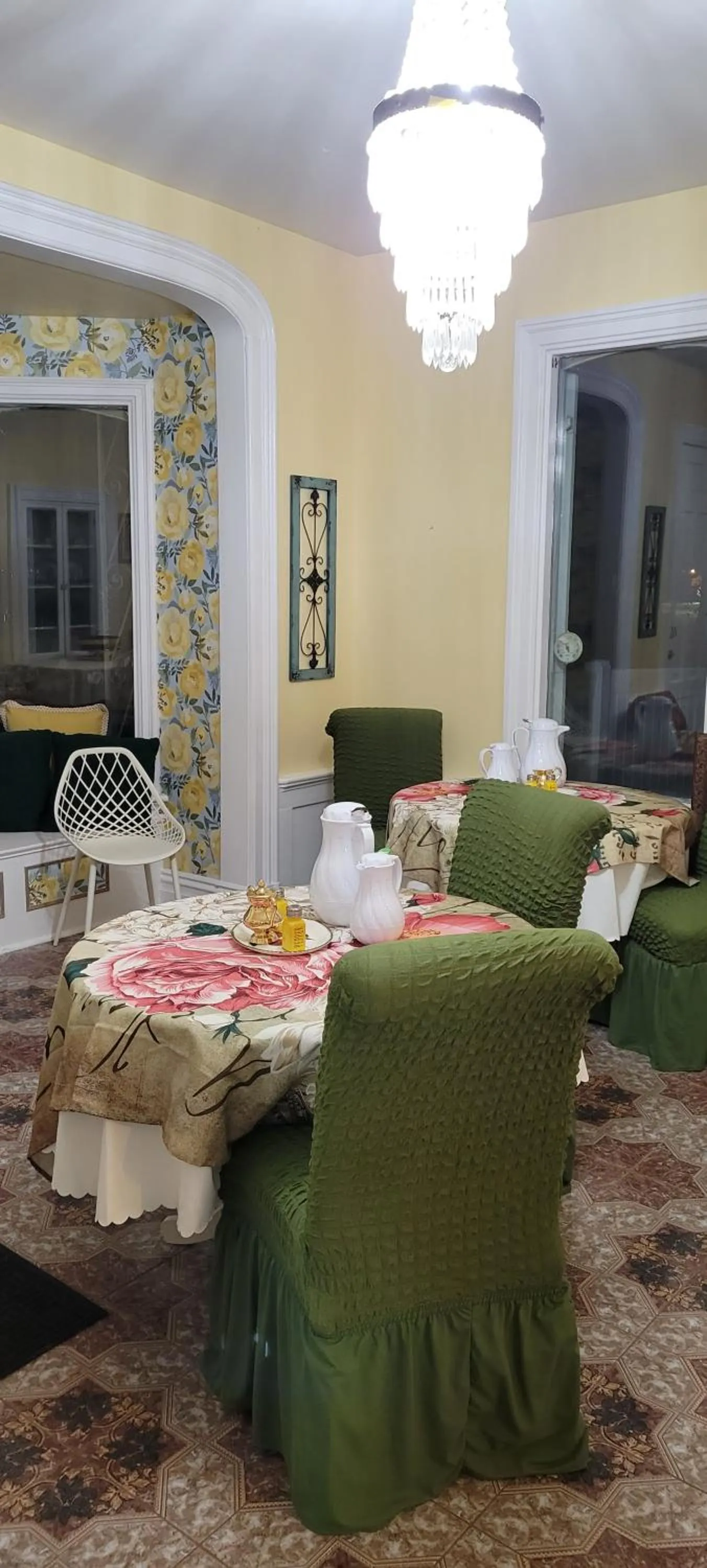Dining area in Holland Farmhouse Inn B&B