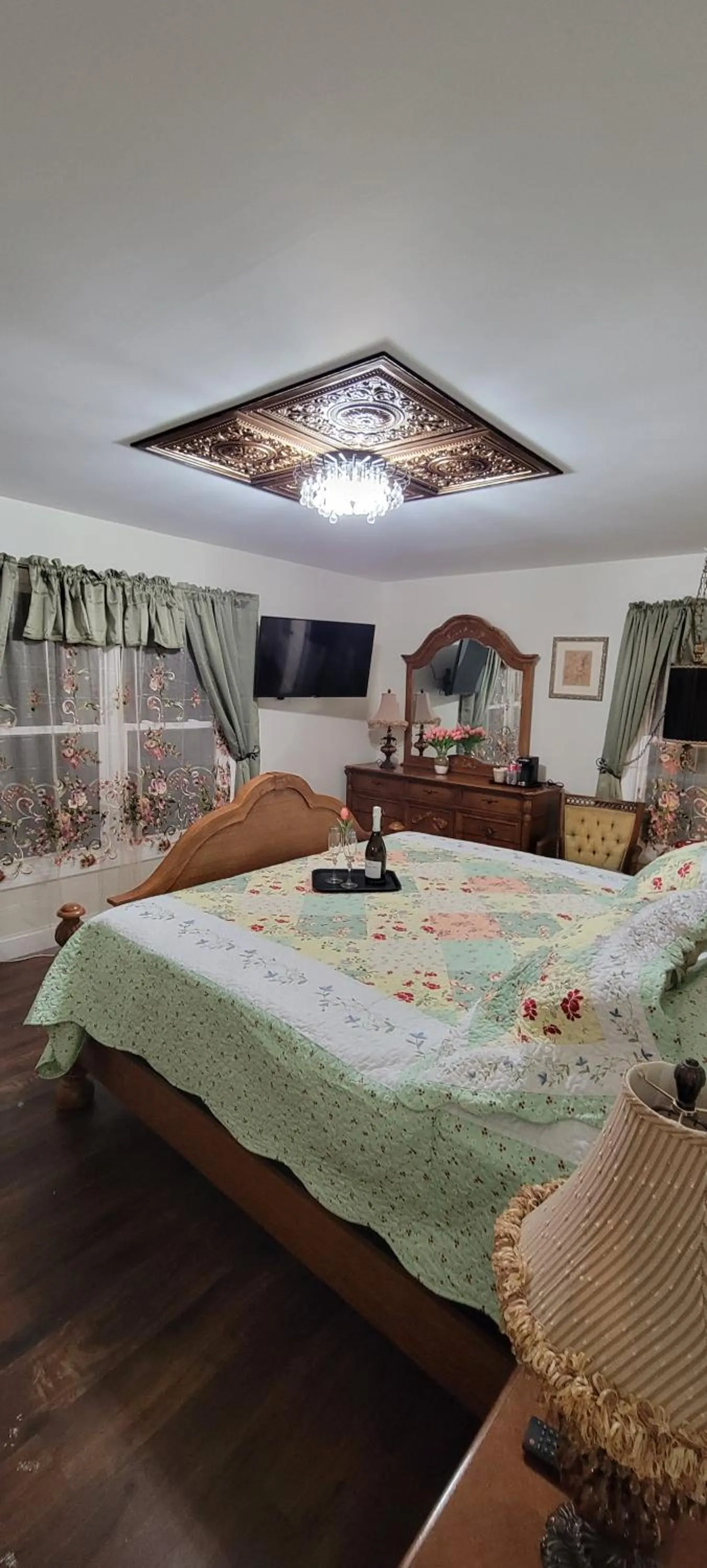 Bed in Holland Farmhouse Inn B&B