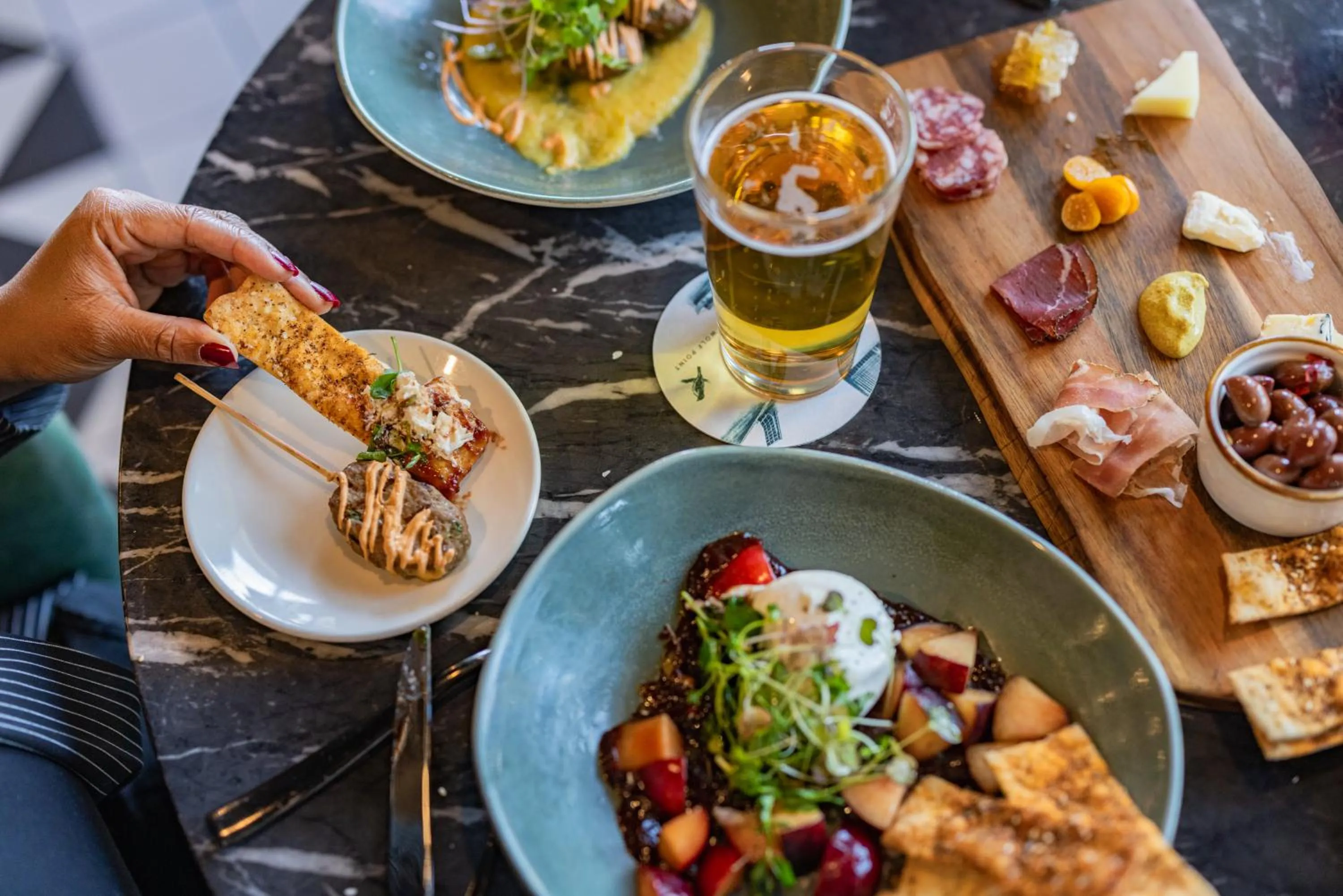 Food and drinks in Holiday Inn - Chicago Dwtn - The Mart by IHG