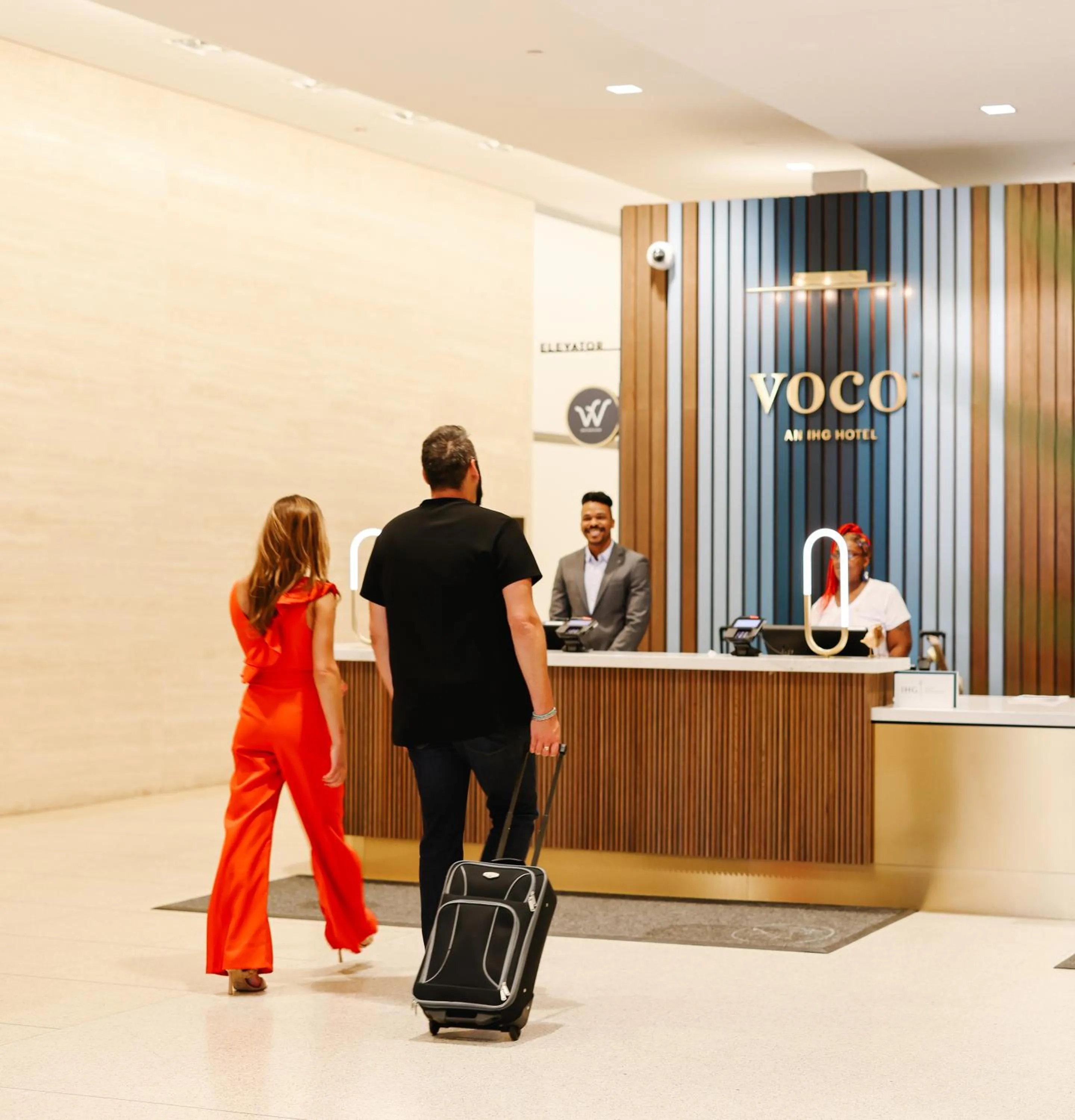 Lobby or reception in voco Chicago Downtown - Riverwalk by IHG
