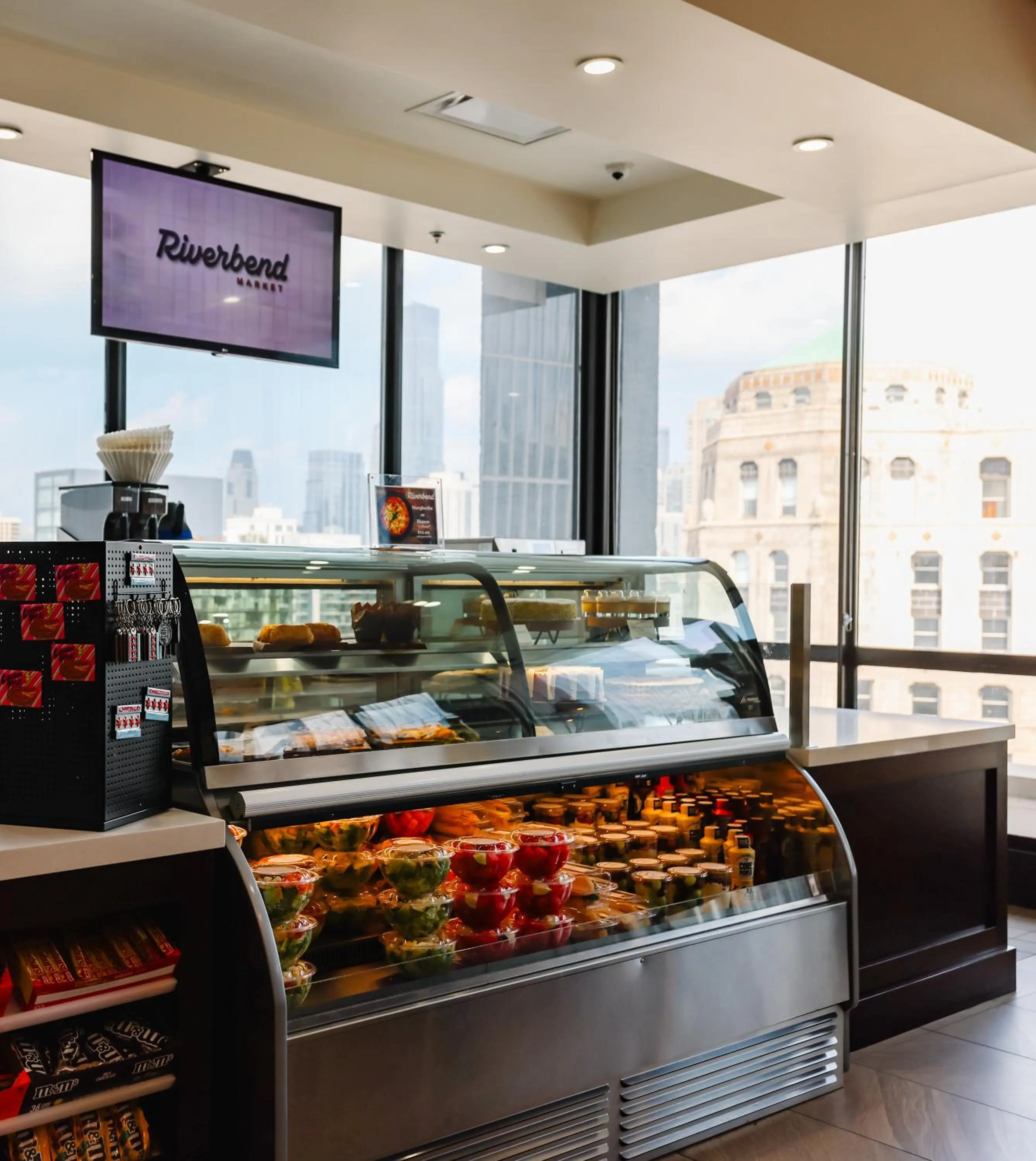 Food and drinks in voco Chicago Downtown - Riverwalk by IHG