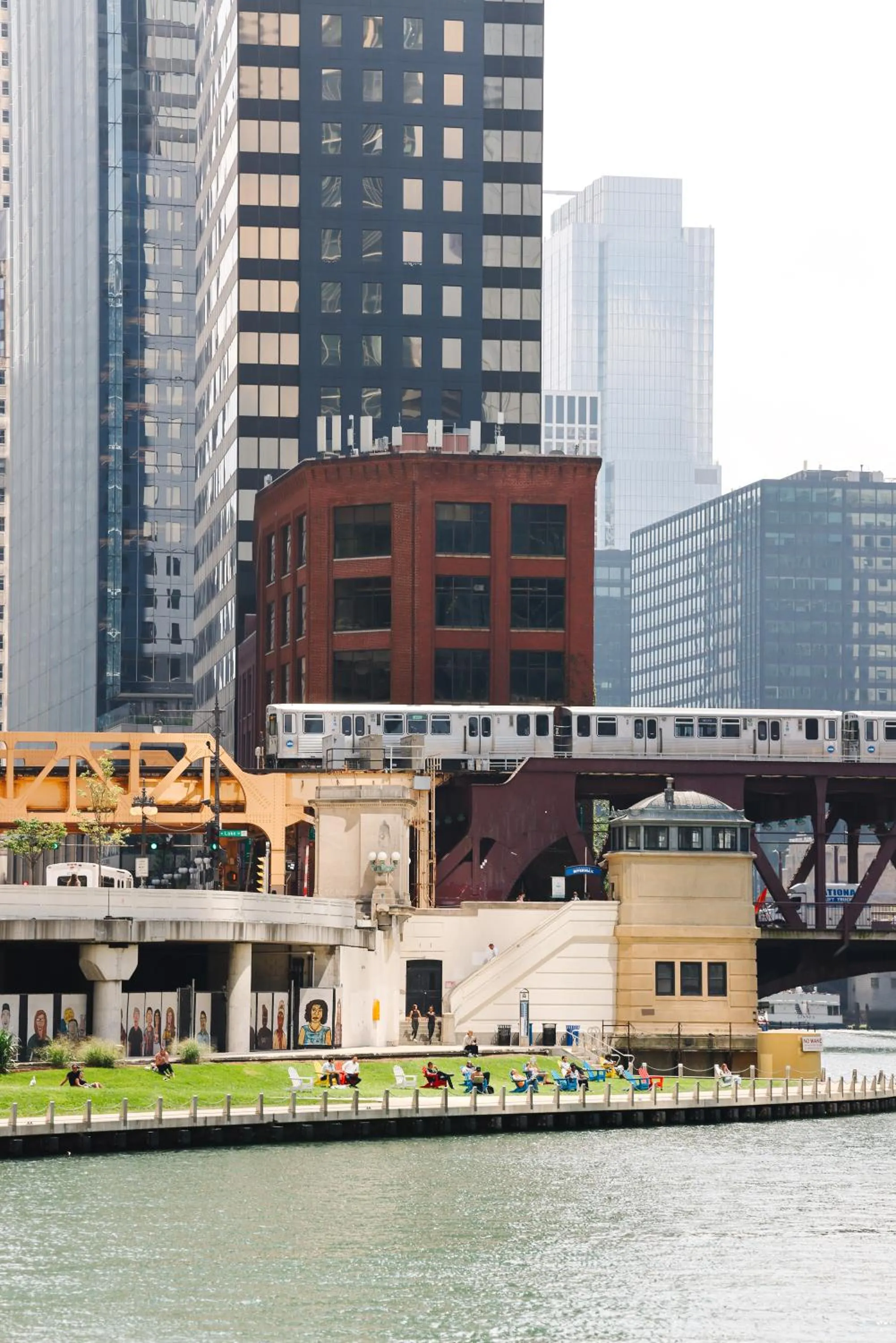 Nearby landmark in voco Chicago Downtown - Riverwalk by IHG