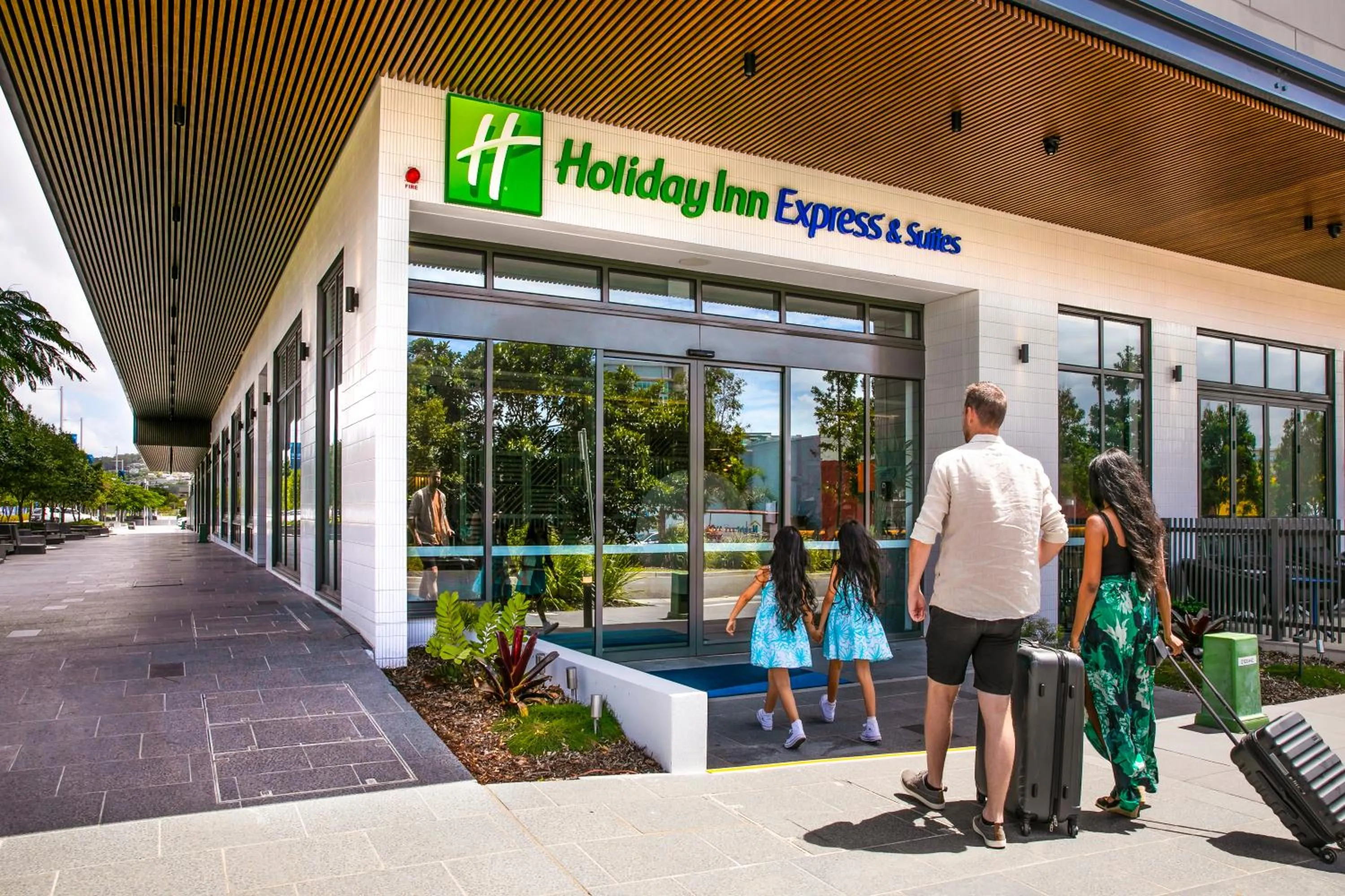 Facade/entrance in Holiday Inn Express & Suites Sunshine Coast by IHG
