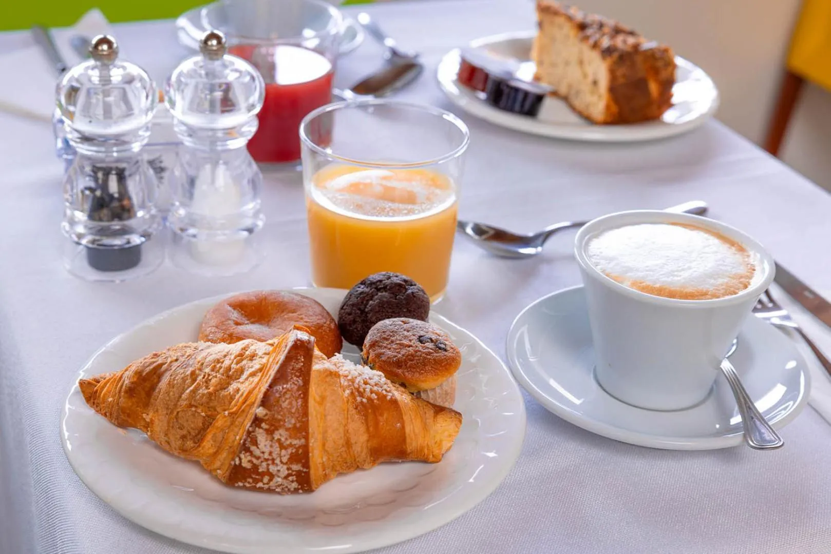 Breakfast in Hotel Mavino