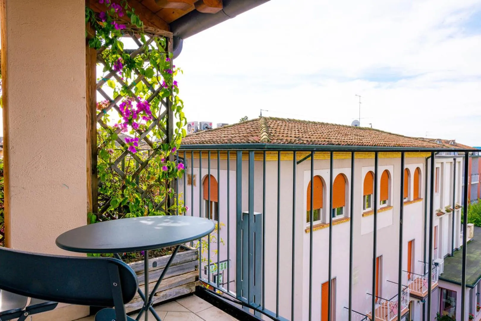 Spring in Hotel Mavino