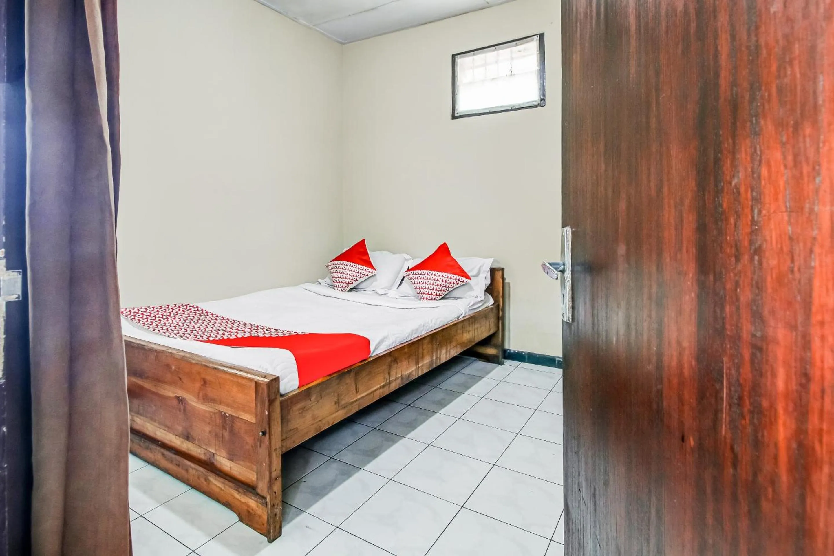 Bedroom, Bed in OYO 91053 Desa Wisata Gilimanuk