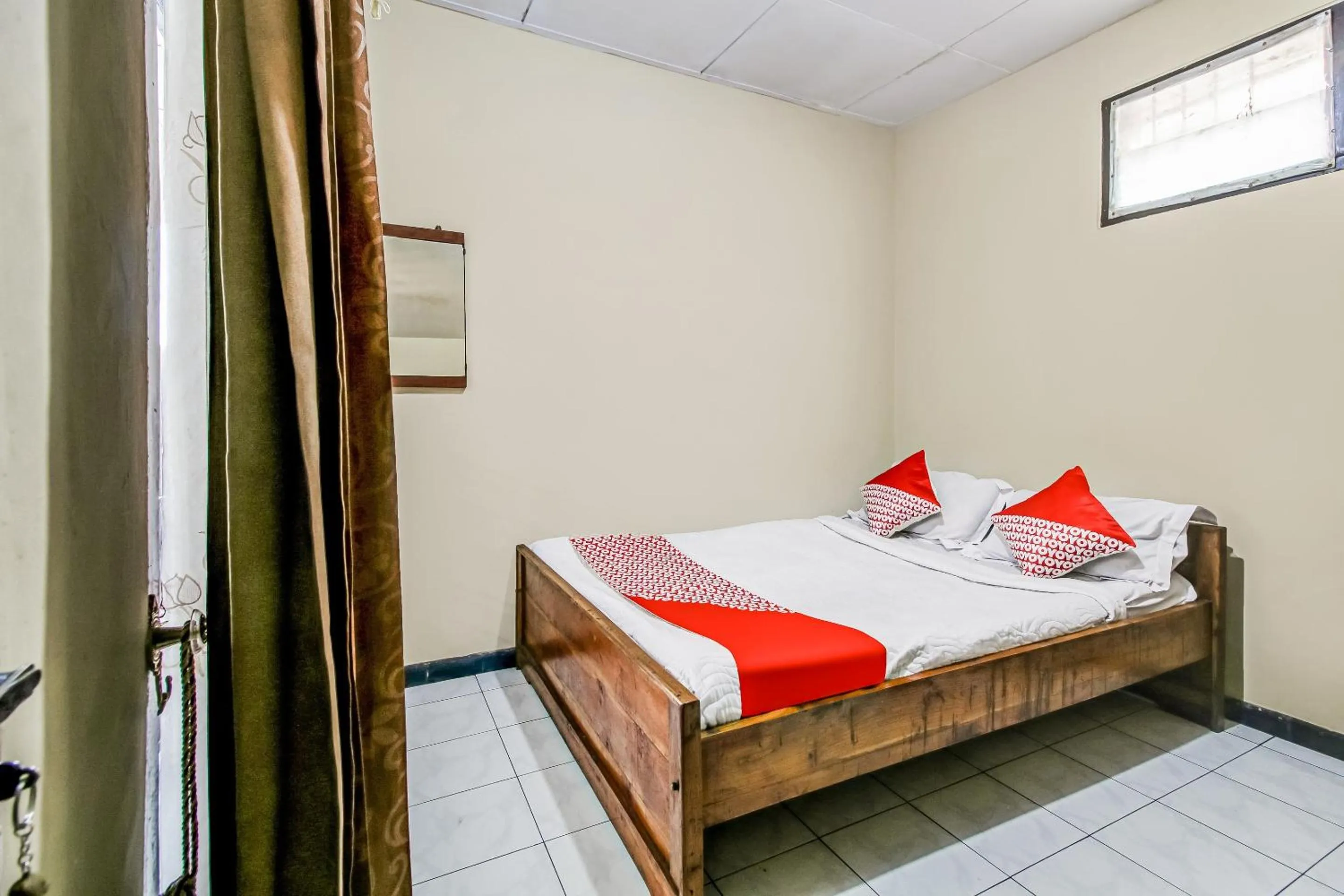 Bedroom, Bed in OYO 91053 Desa Wisata Gilimanuk