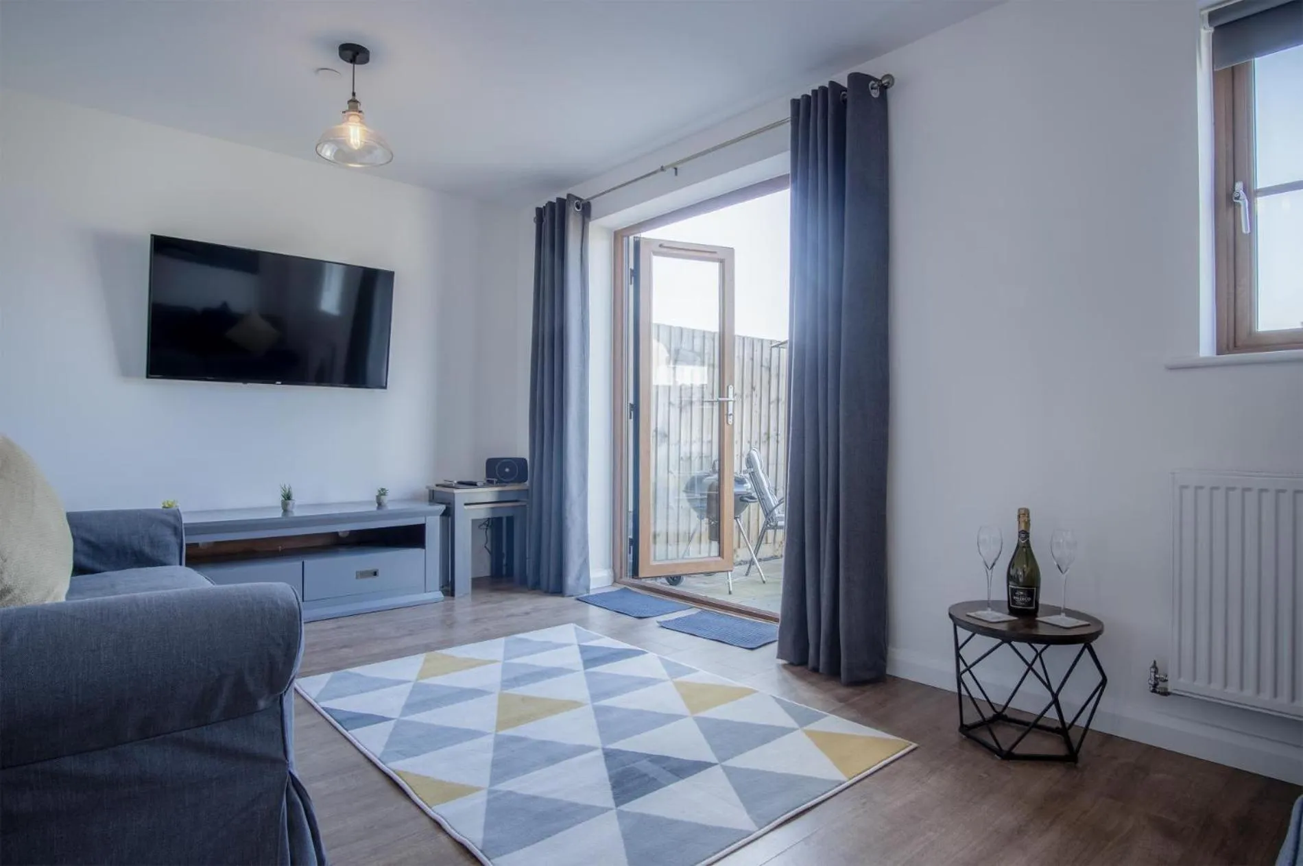 Floor plan in Johnnys Cove - 2 Bedroom Holiday Home - New Hedges