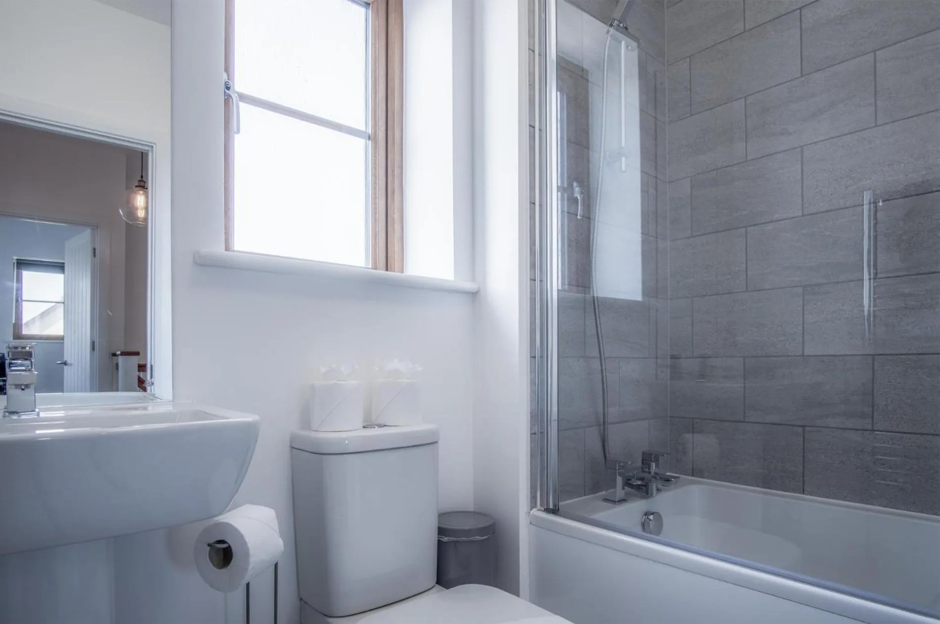 Floor plan in Johnnys Cove - 2 Bedroom Holiday Home - New Hedges