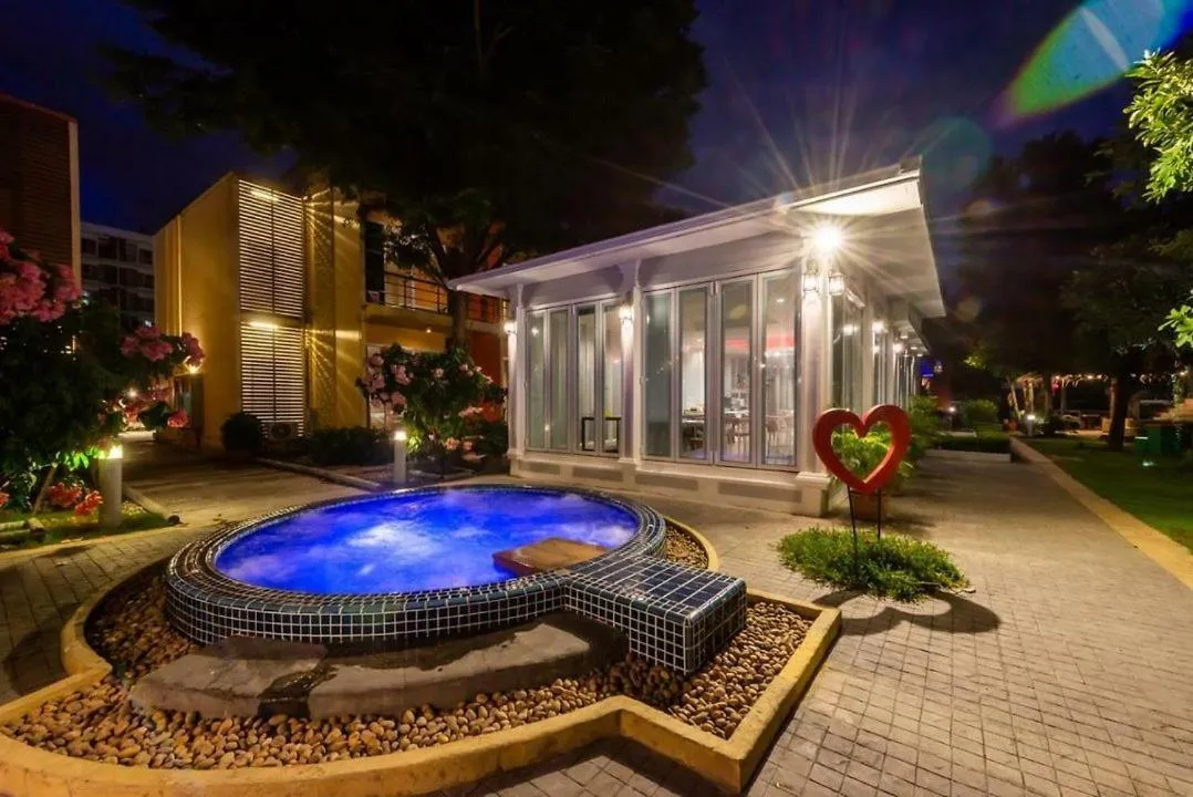 BANGKOK.GRAND.RESORT