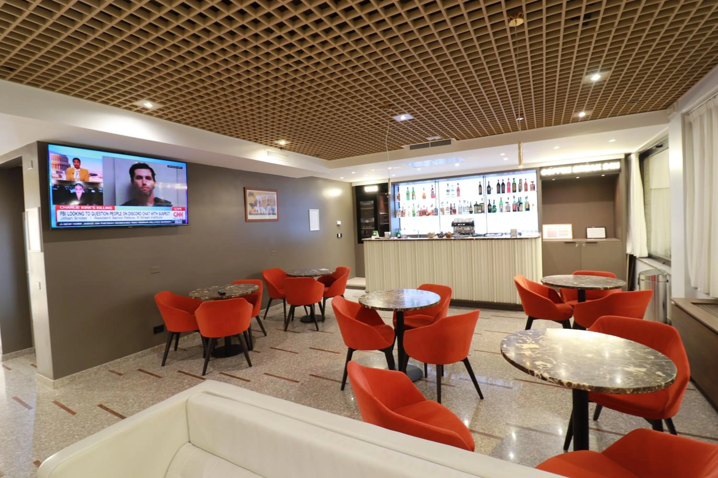 TV and multimedia in Hotel Domenichino