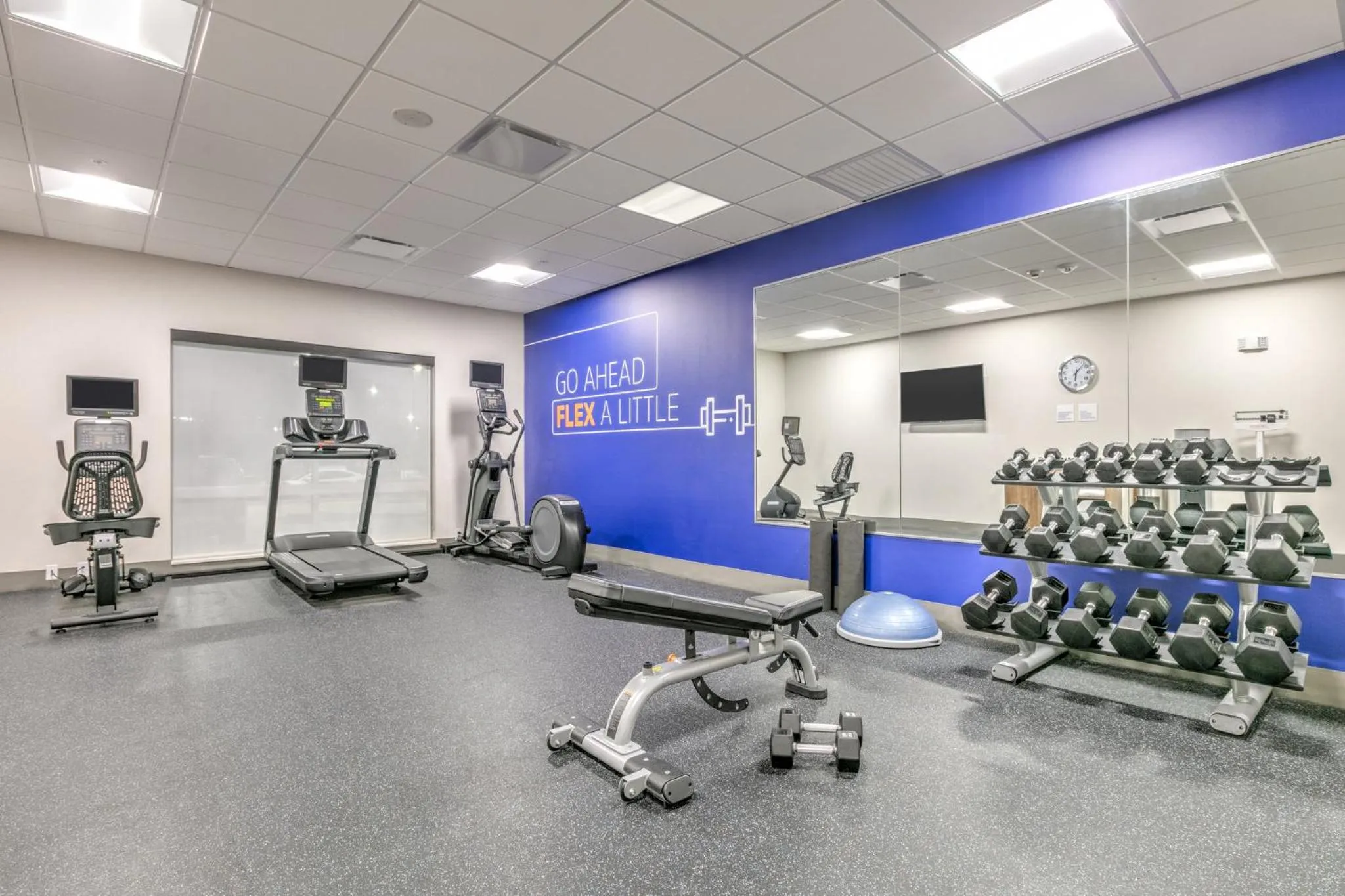 Fitness centre/facilities in HOLIDAY INN EXPRESS & SUITES DALLAS PLANO NORTH by IHG