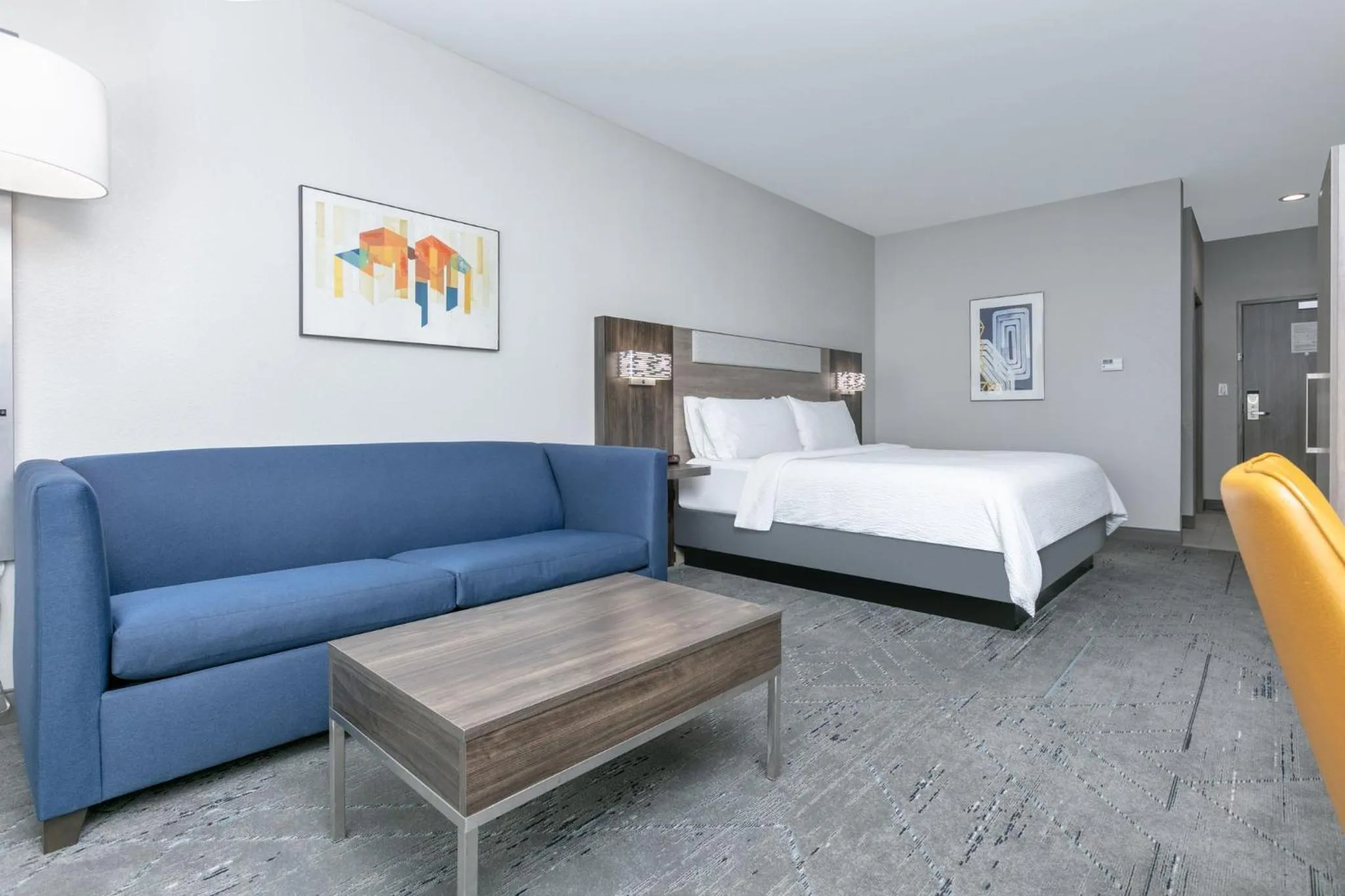 Photo of the whole room, Bed in HOLIDAY INN EXPRESS & SUITES DALLAS PLANO NORTH by IHG