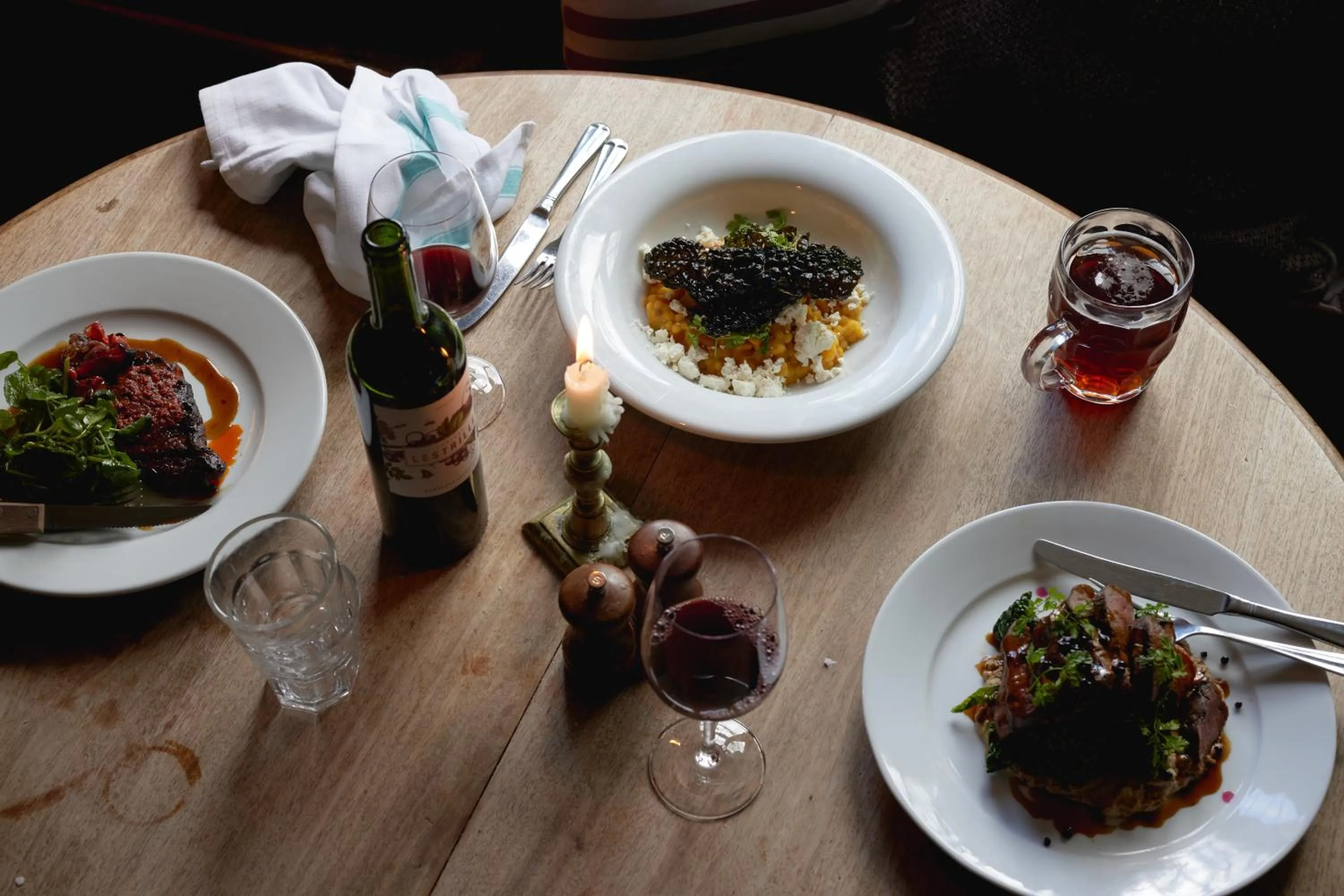 Food and drinks in The Bell & Crown