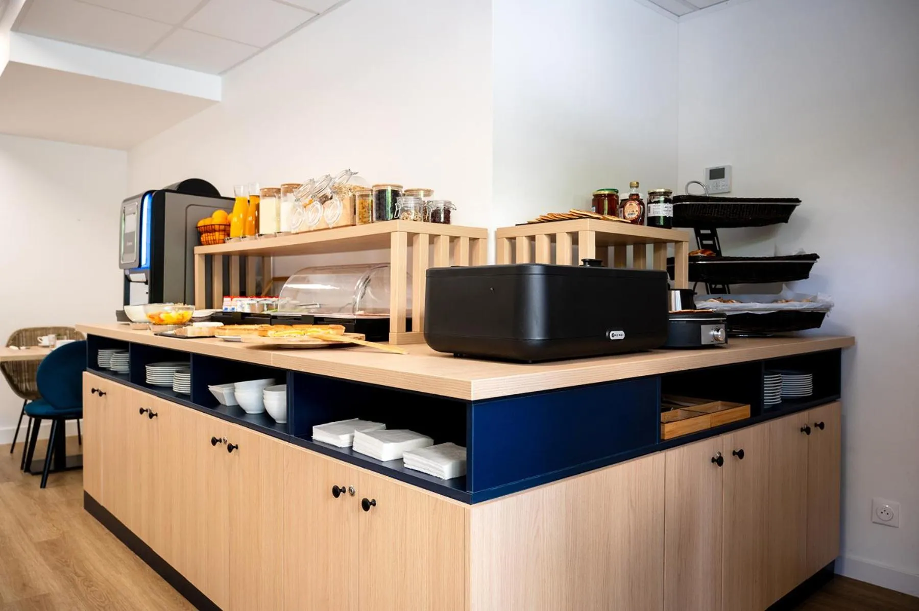 Breakfast in Nemea Appart Hotel Les Hauts de Milady Biarritz