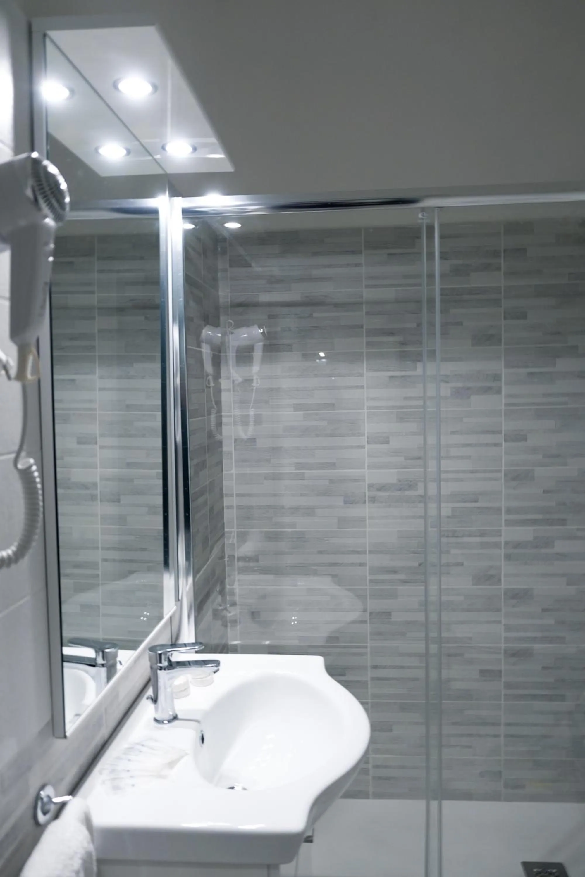 Bathroom in Hotel d'Este