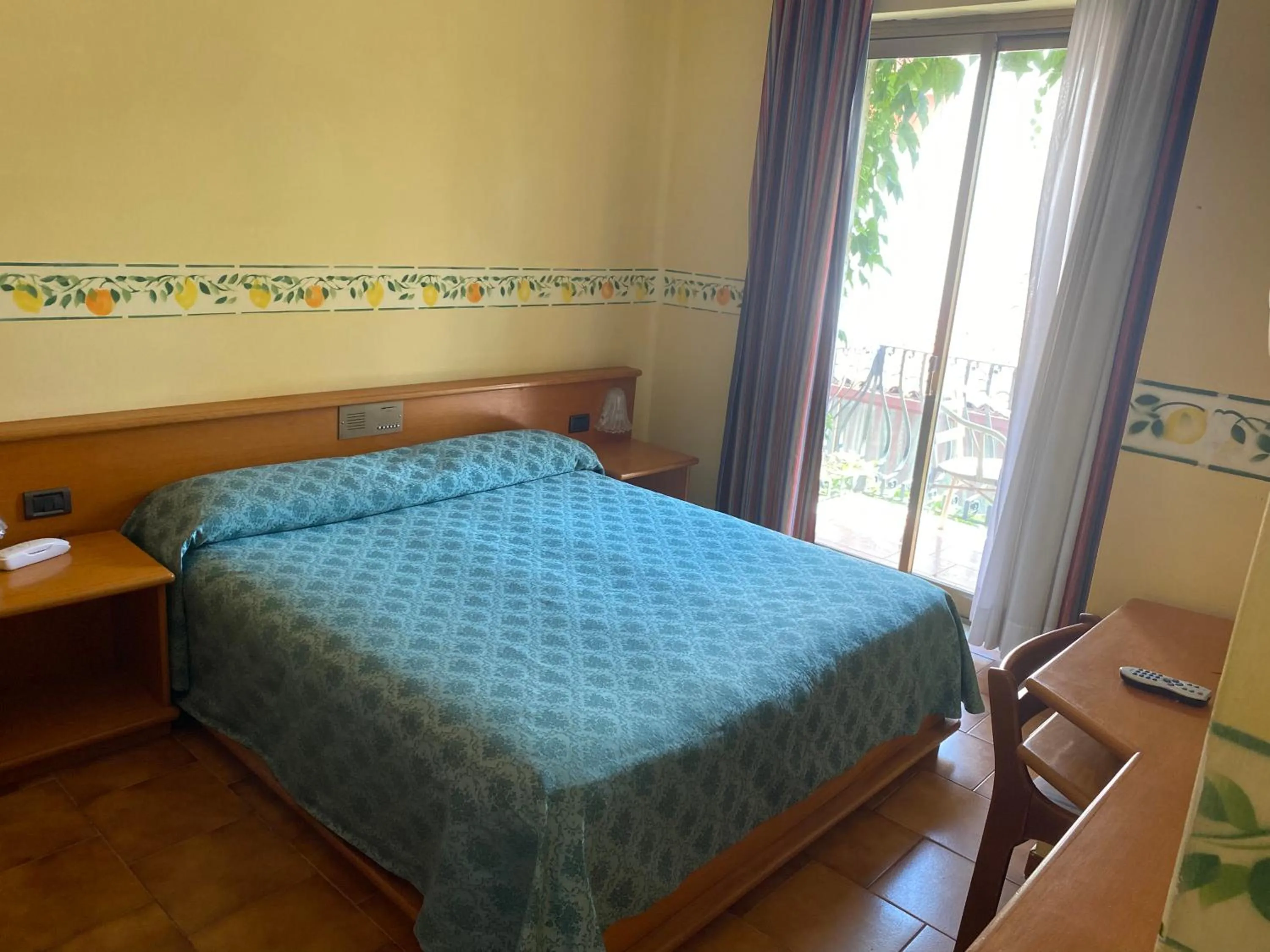 Bed in Hotel San Pietro