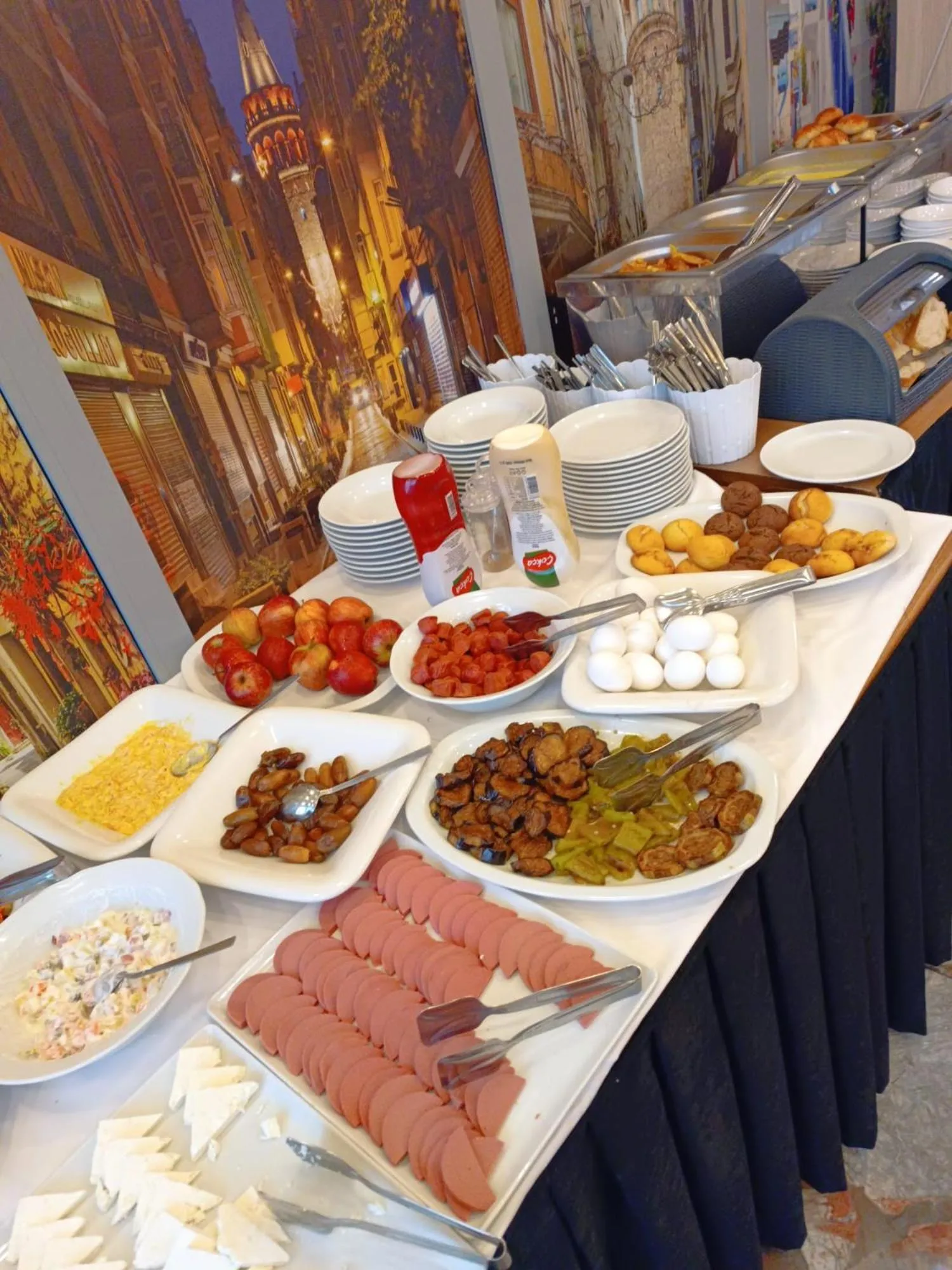 Food and drinks in Bona Sera Hotel