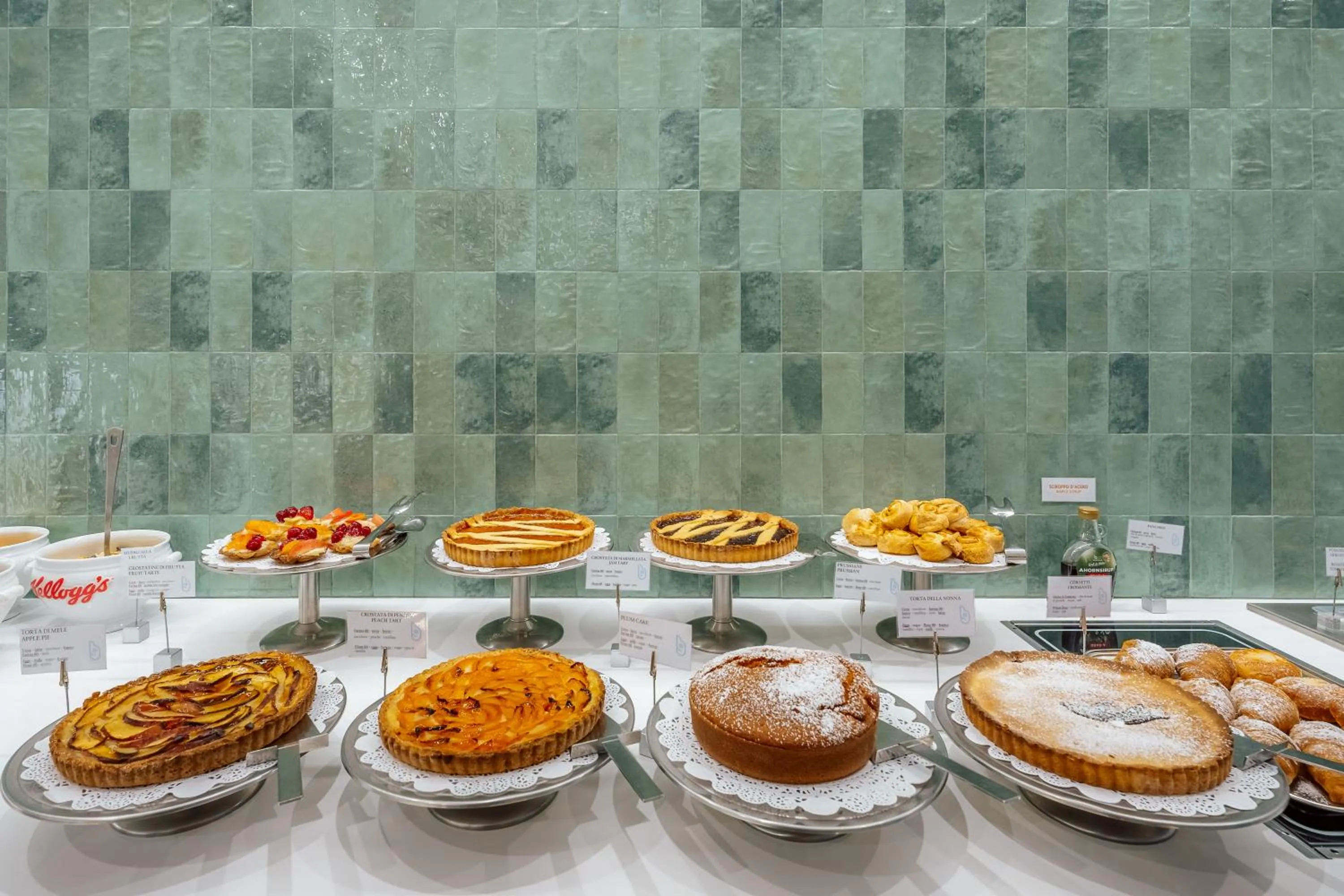 Buffet breakfast in Hotel Gardenia Sorrento, Ascend Hotel Collection