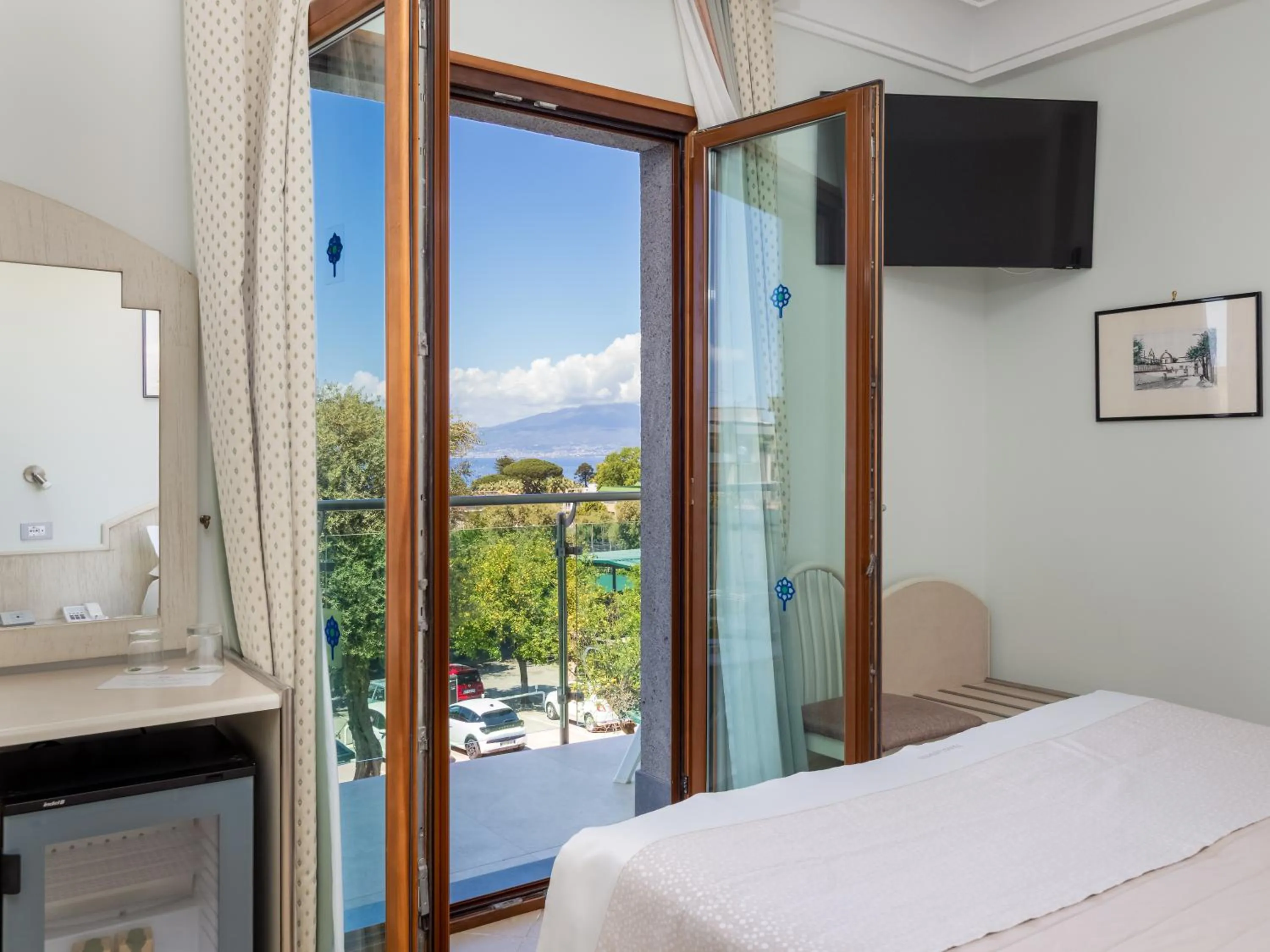 View (from property/room), Bed in Hotel Gardenia Sorrento, Ascend Hotel Collection