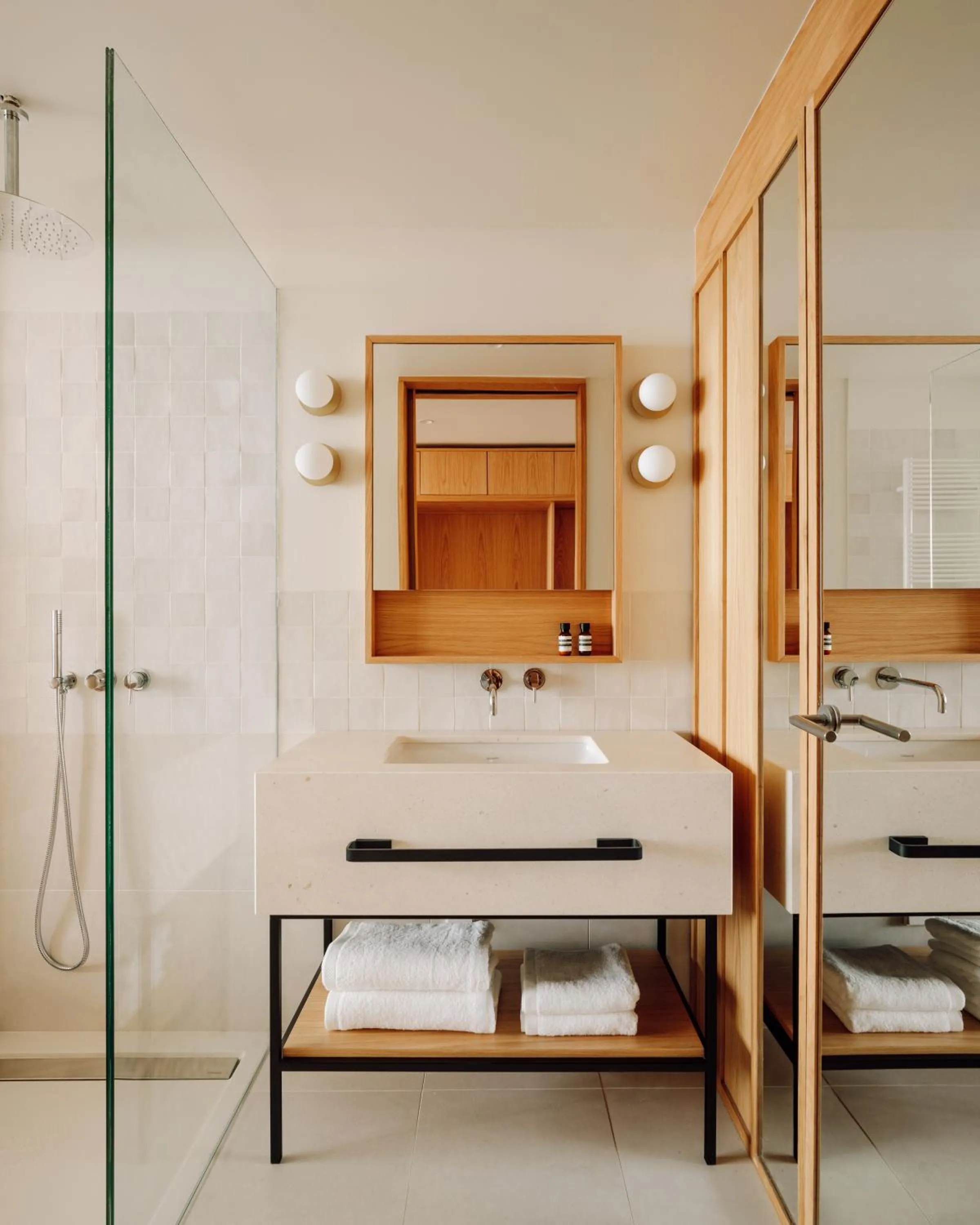 Bed in Aethos Ericeira