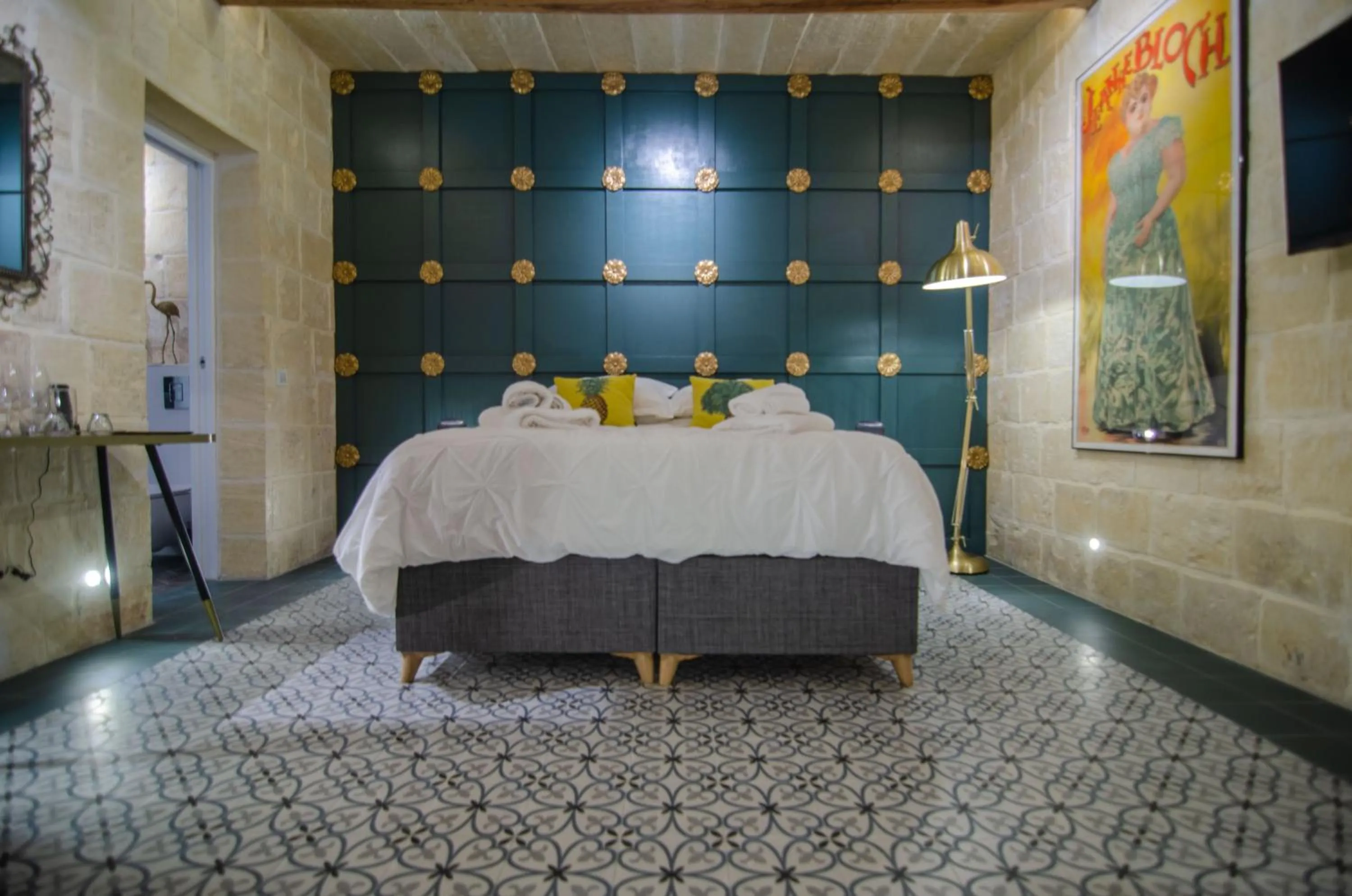 Bed in Senglea Suites