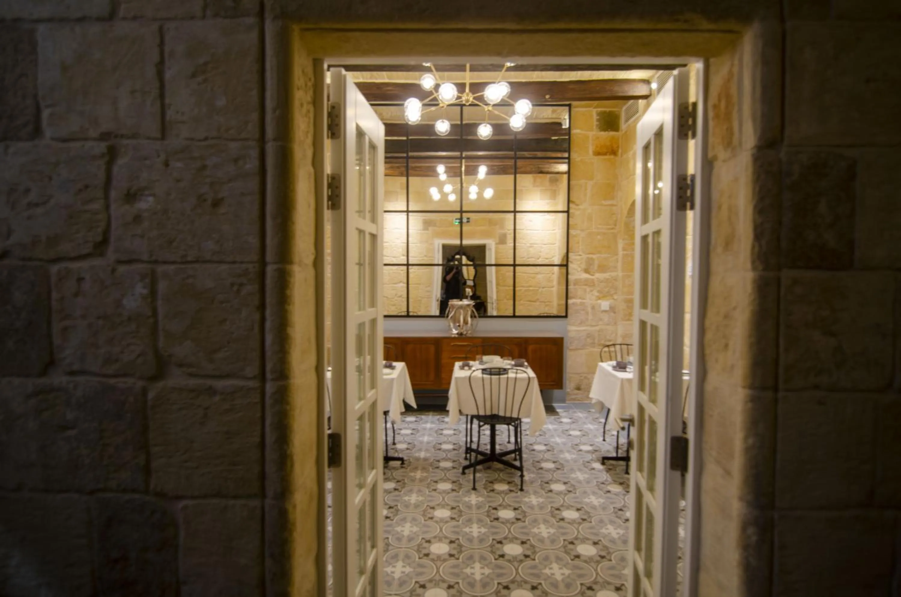 Lounge or bar in Senglea Suites
