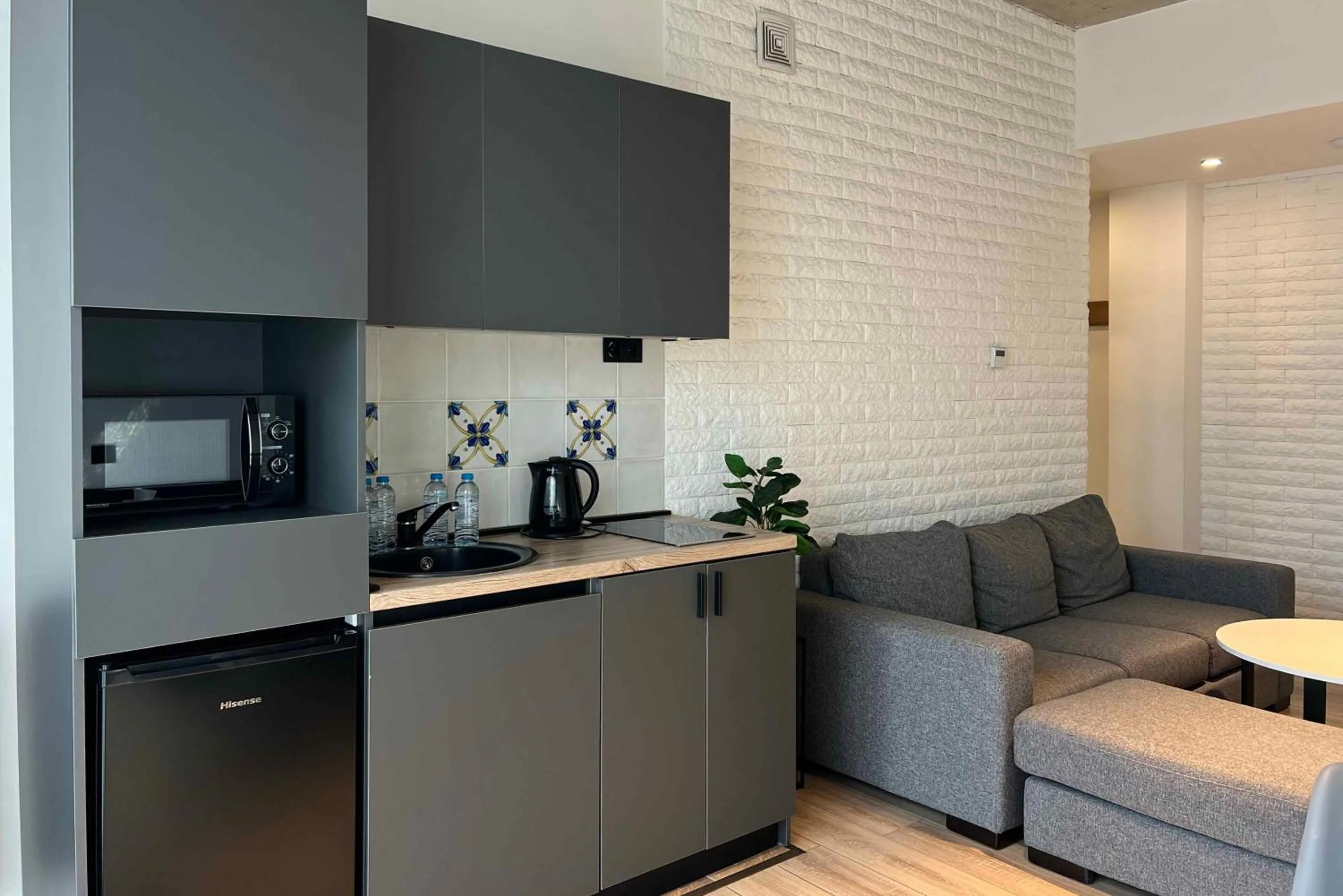 TV and multimedia in Rooms Apart Hotel by RED