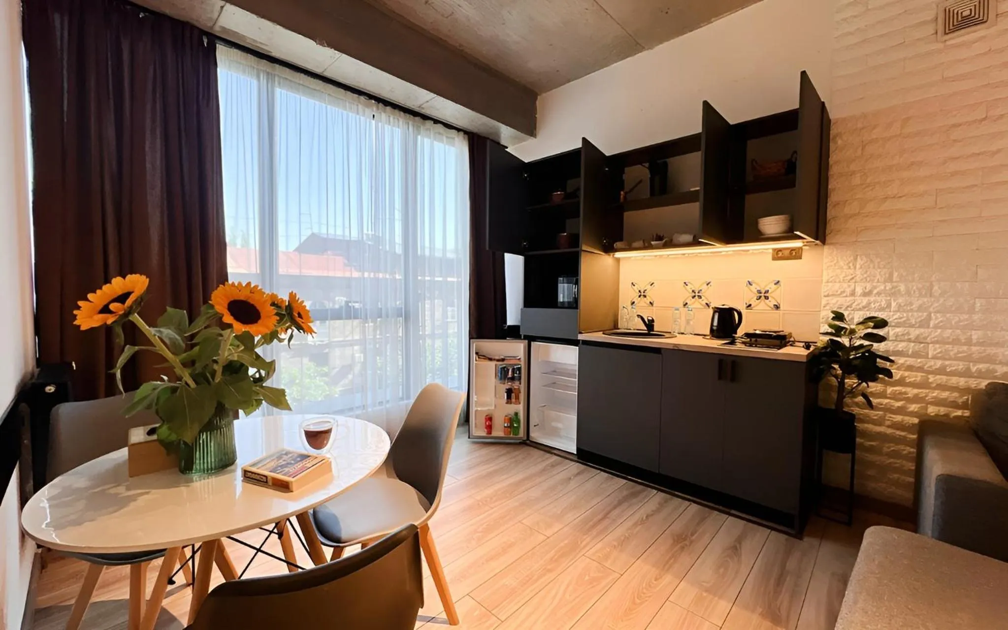 Kitchen or kitchenette in Rooms Apart Hotel by RED